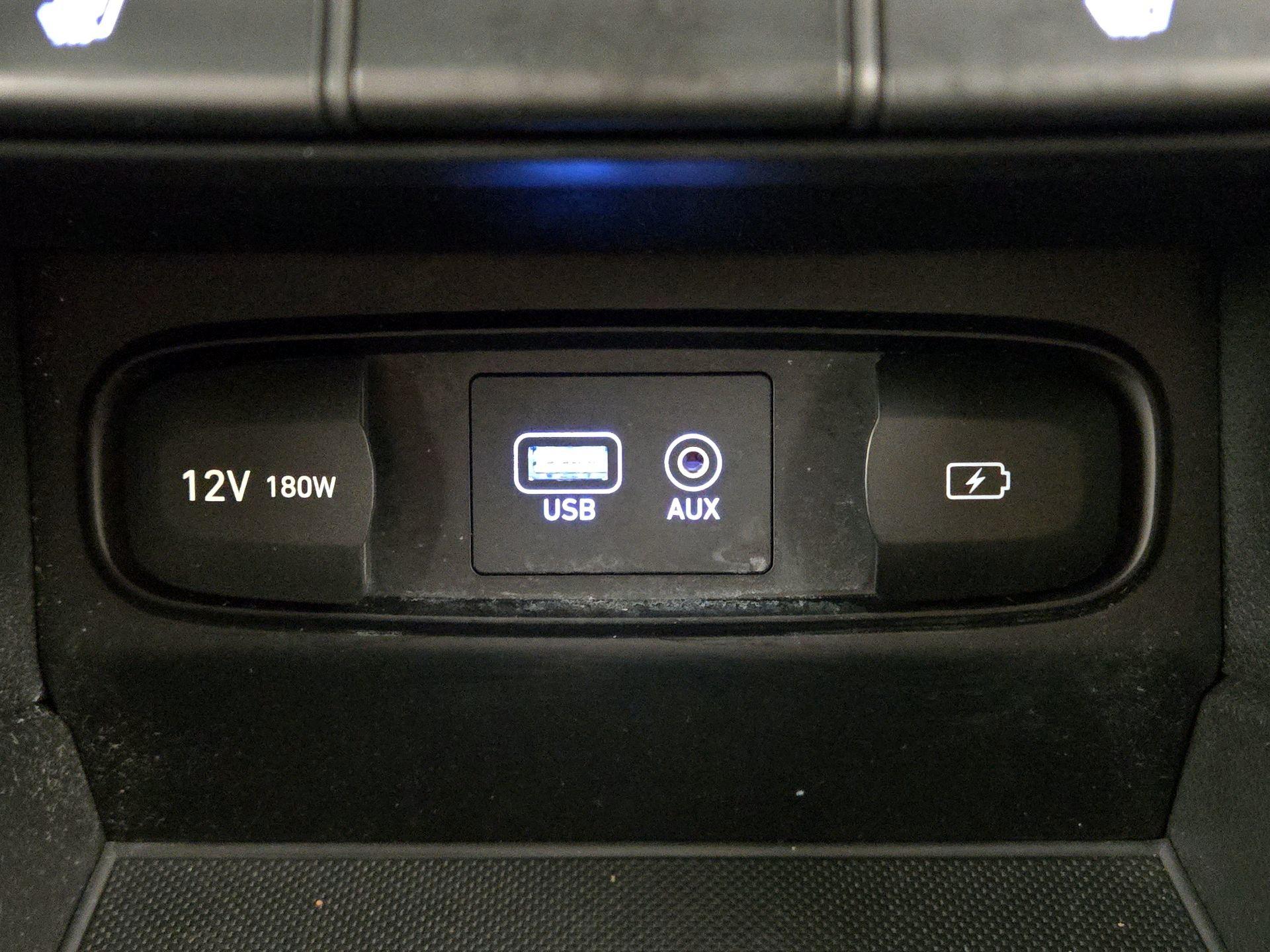 Thumbnail: 2019 Hyundai Santa Fe - 18