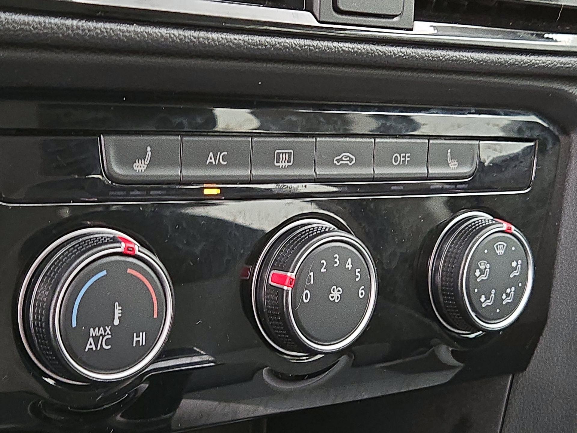 Thumbnail: 2024 Volkswagen Taos - 16