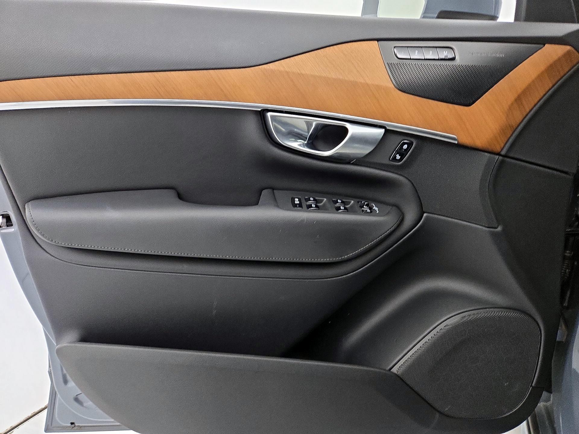 Thumbnail: 2023 Volvo XC90 - 12