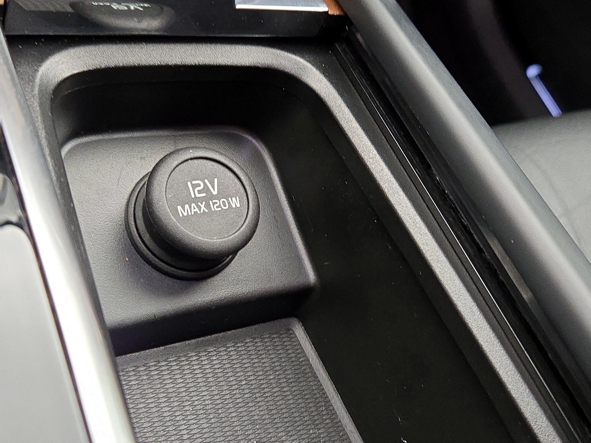 Thumbnail: 2023 Volvo XC90 - 18