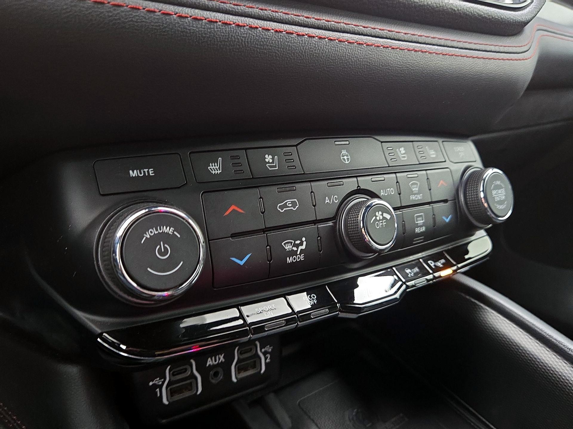 Thumbnail: 2024 Dodge Durango - 17