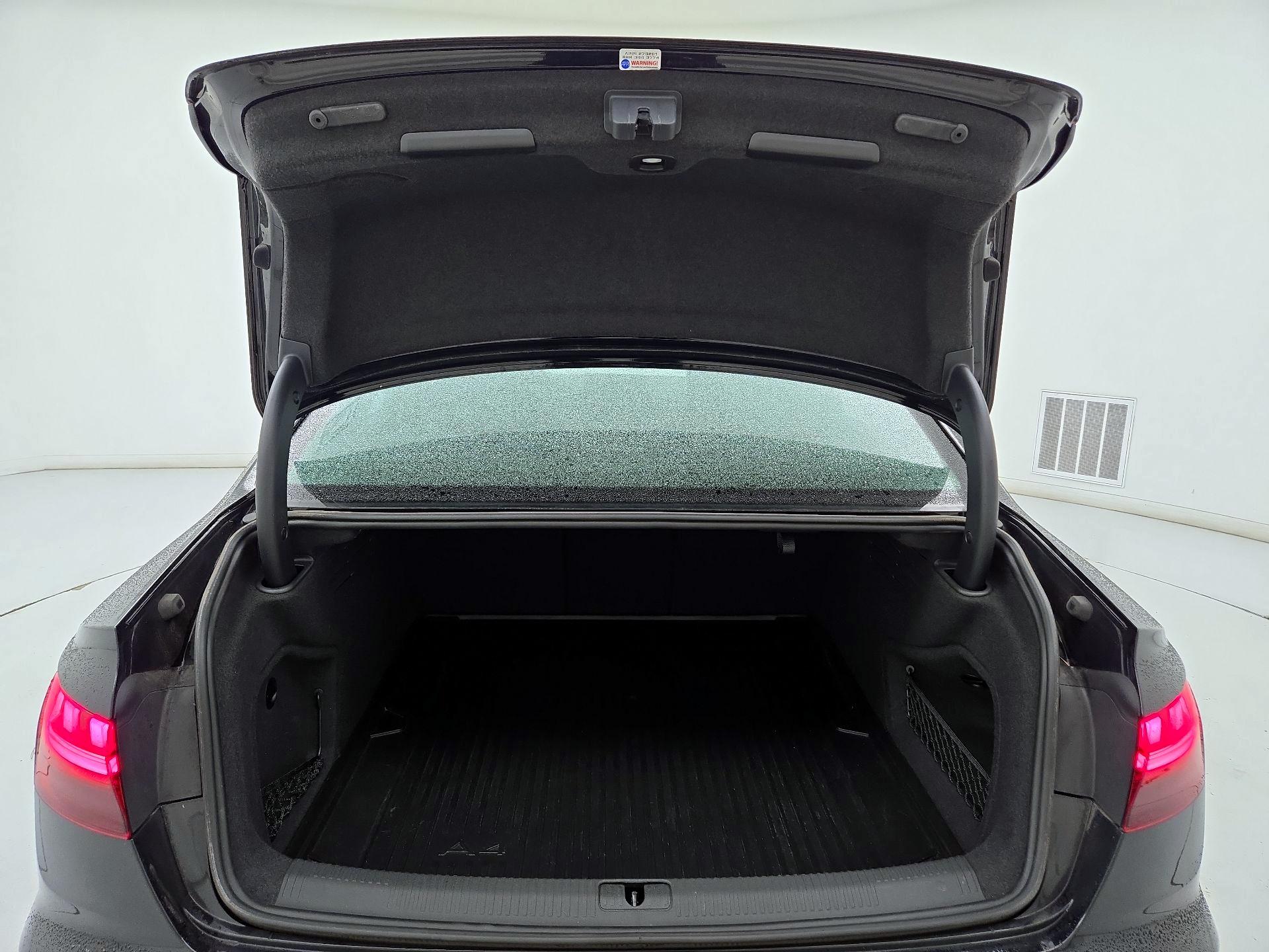 Thumbnail: 2023 Audi A4 - 20