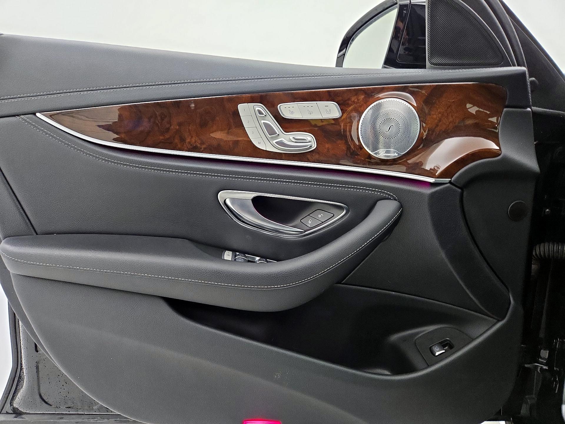 Thumbnail: 2017 Mercedes-Benz E-Class - 12