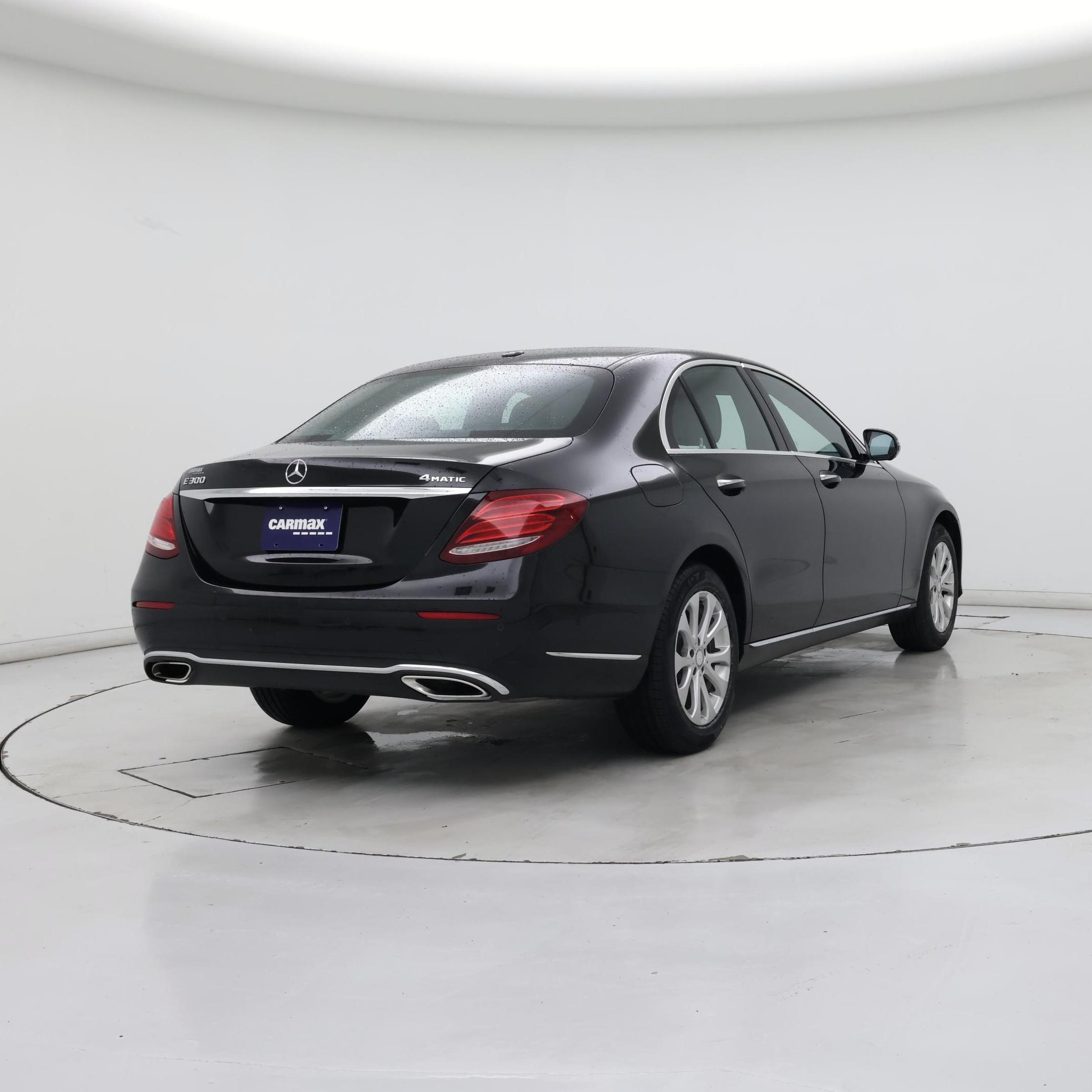 Thumbnail: 2017 Mercedes-Benz E-Class - 8