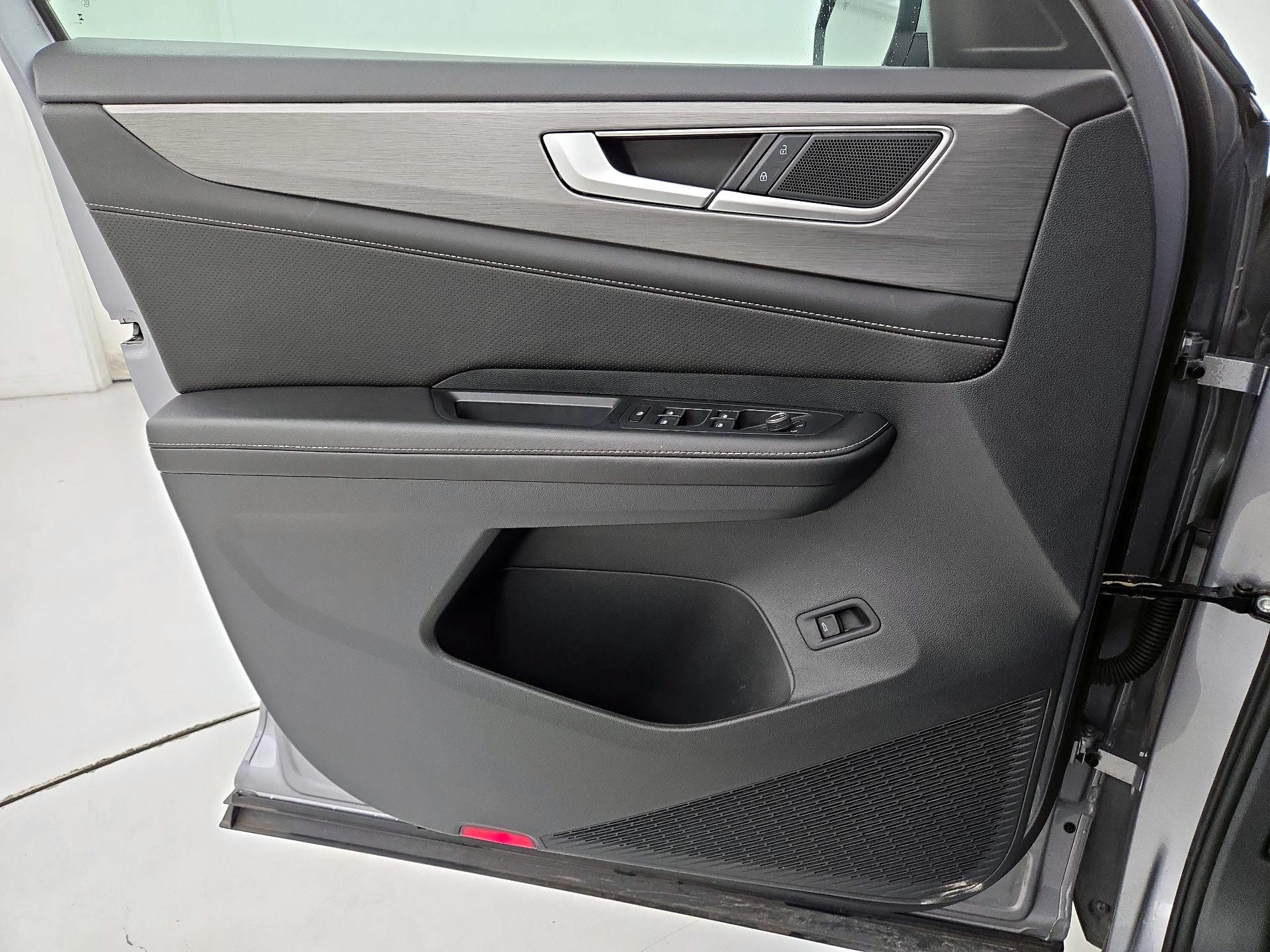 Thumbnail: 2024 Volkswagen Atlas - 12