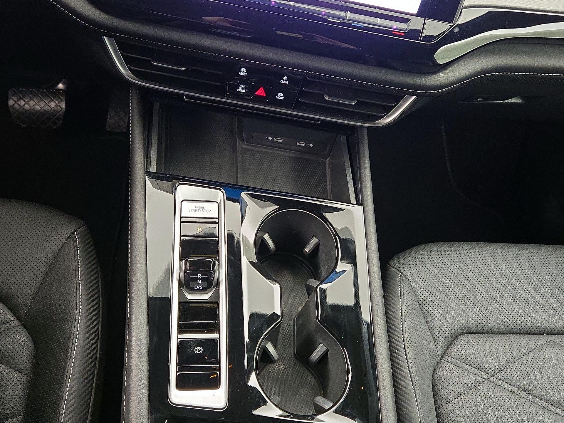 Thumbnail: 2024 Volkswagen Atlas - 17