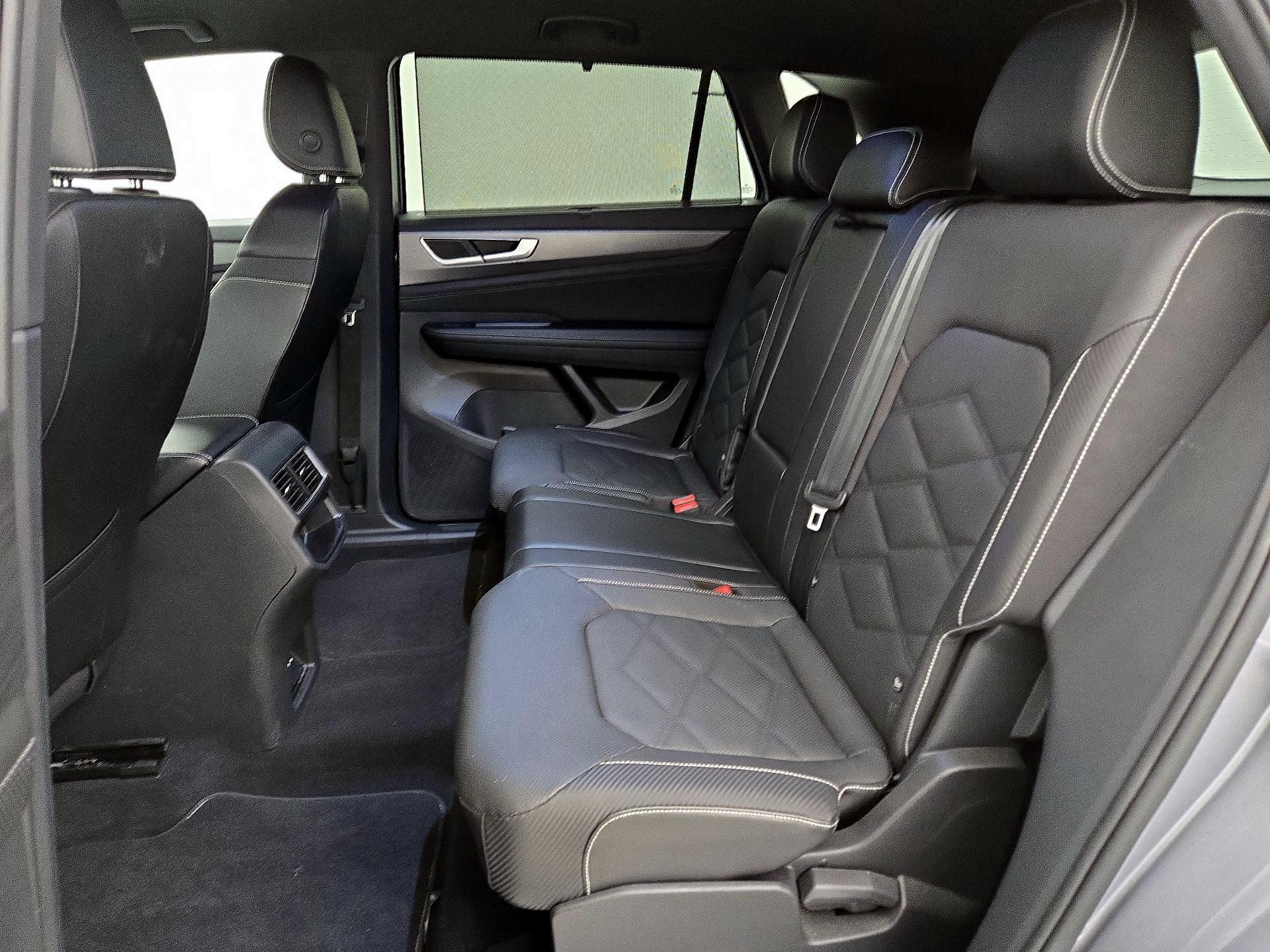 Thumbnail: 2024 Volkswagen Atlas - 19