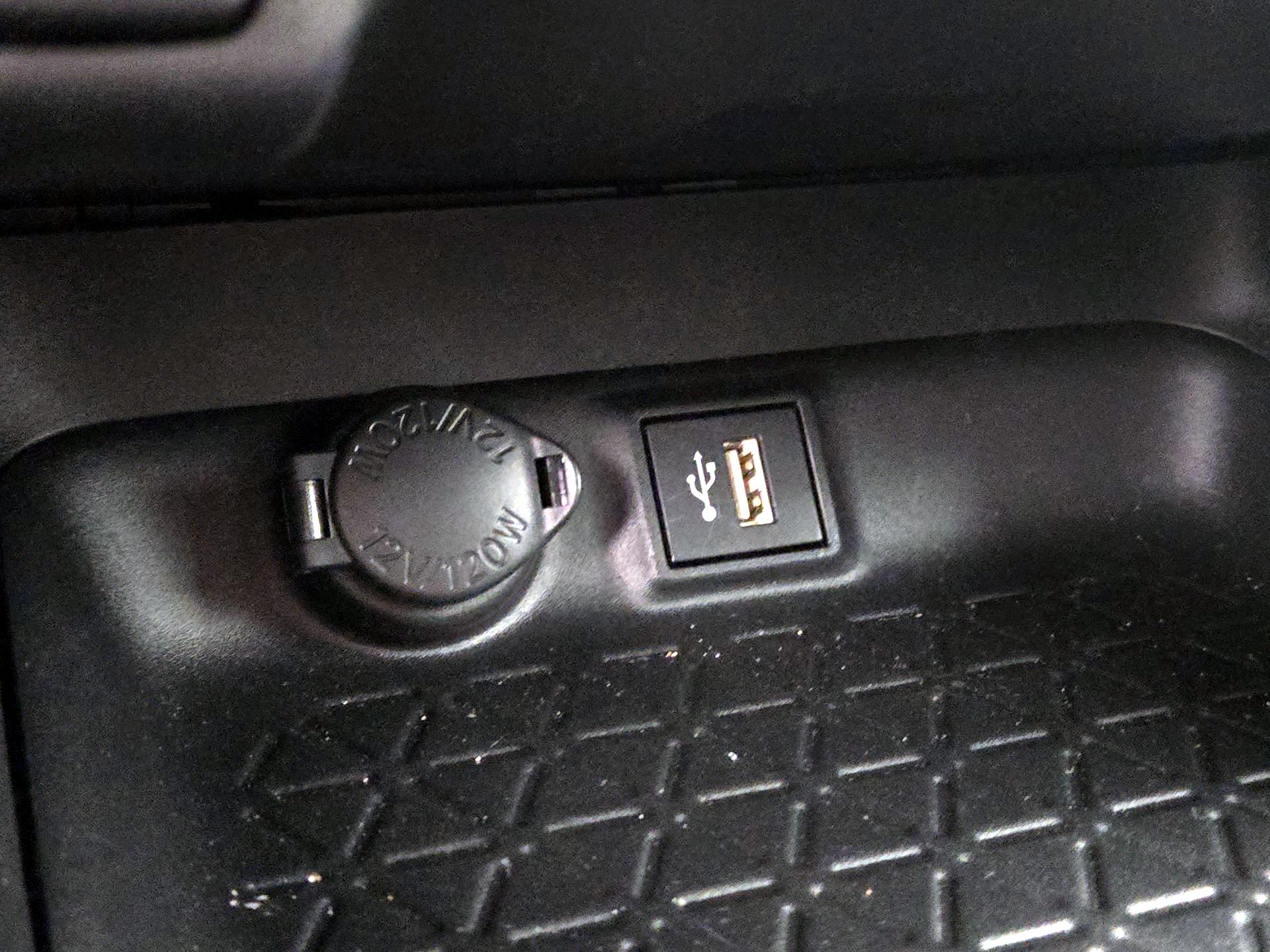 Thumbnail: 2024 Toyota RAV4 - 18