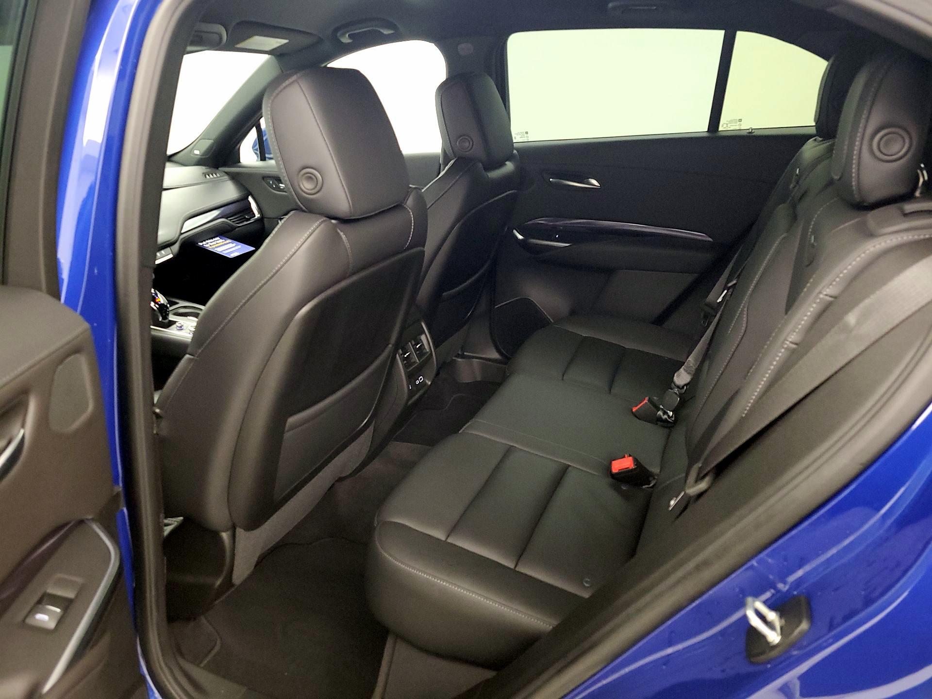 Thumbnail: 2023 Cadillac XT4 - 20