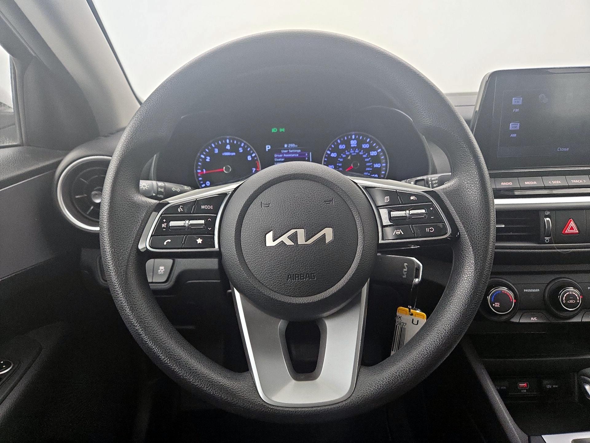 Thumbnail: 2022 Kia Forte - 10