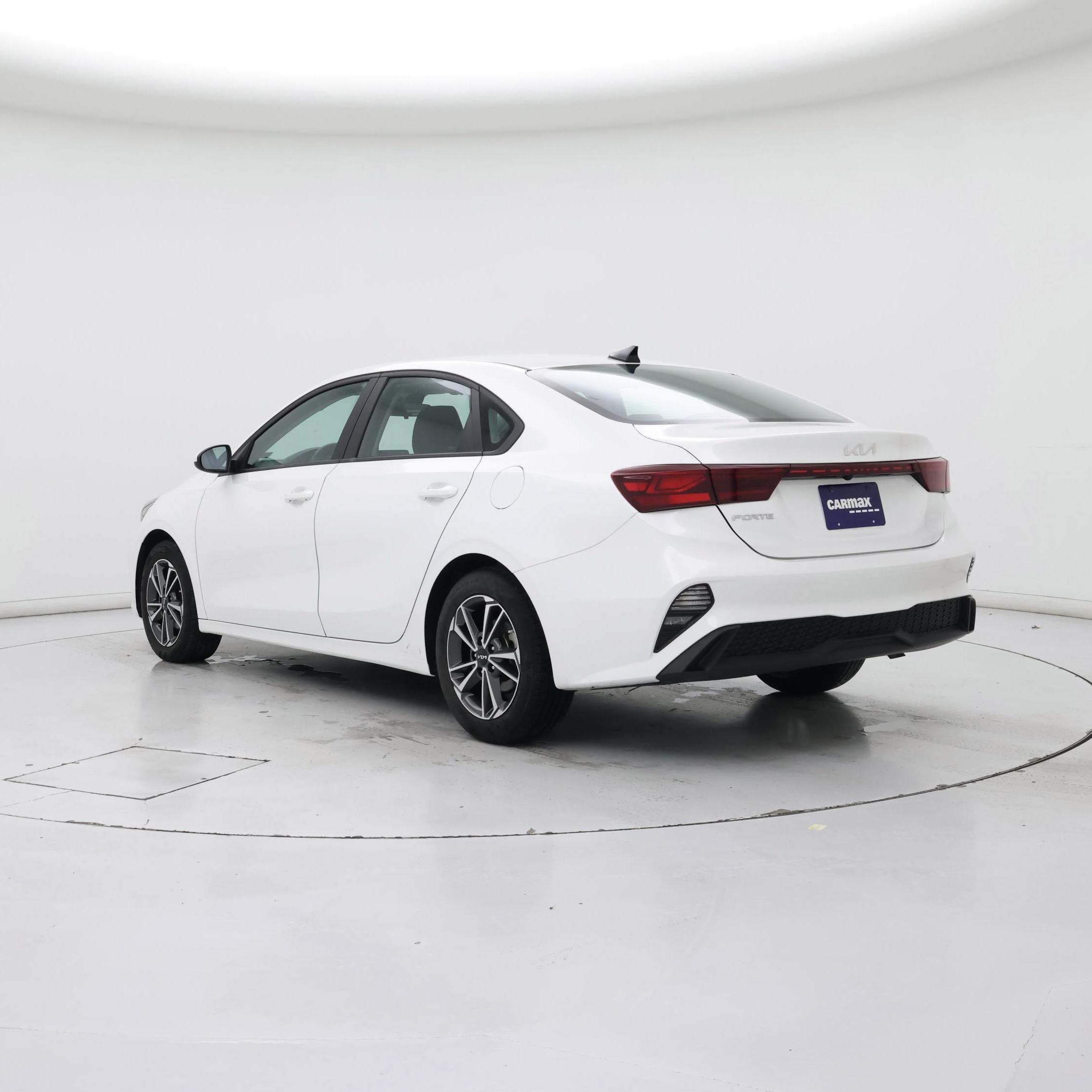 Thumbnail: 2022 Kia Forte - 2