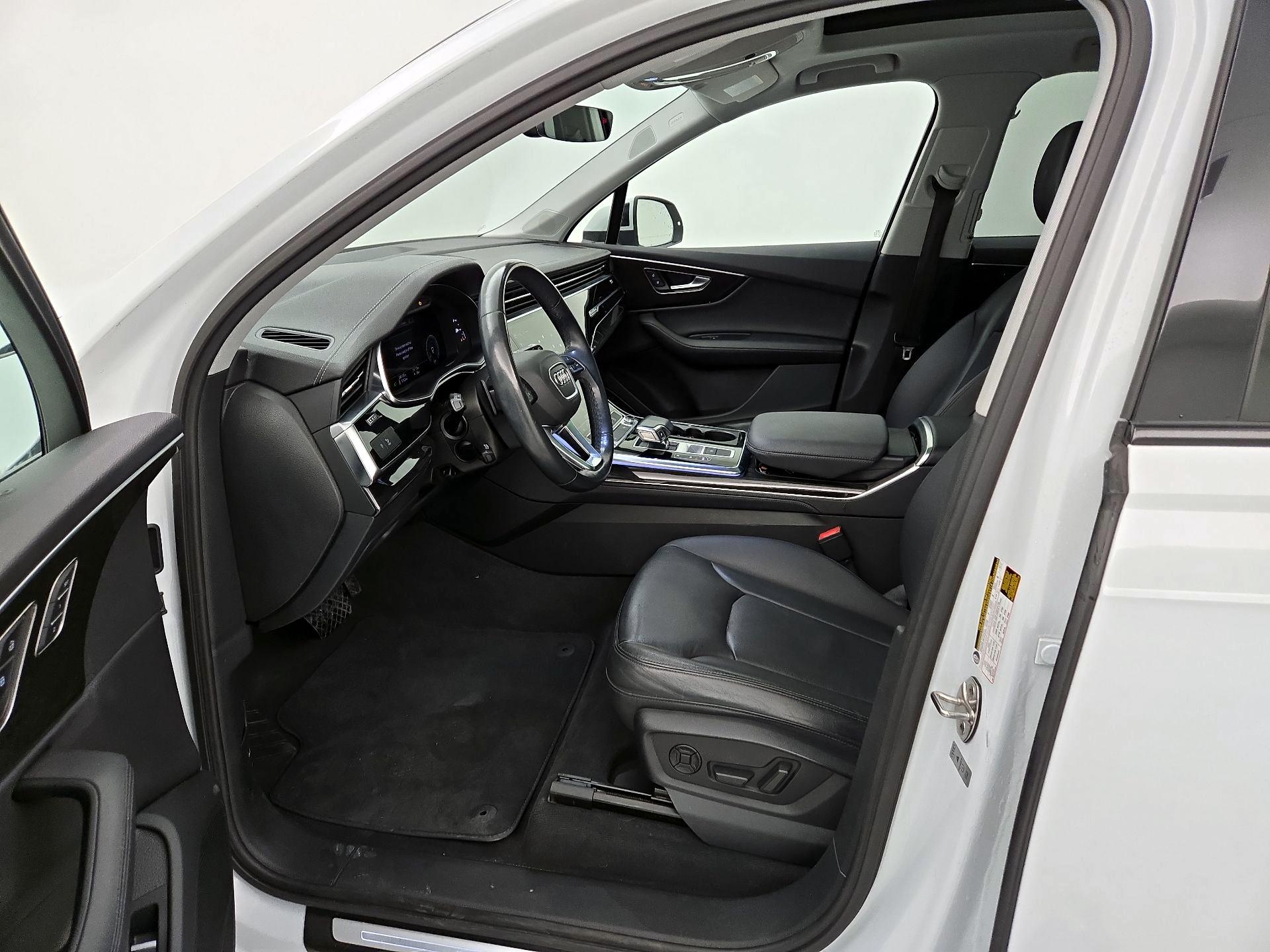 Thumbnail: 2023 Audi Q7 - 11