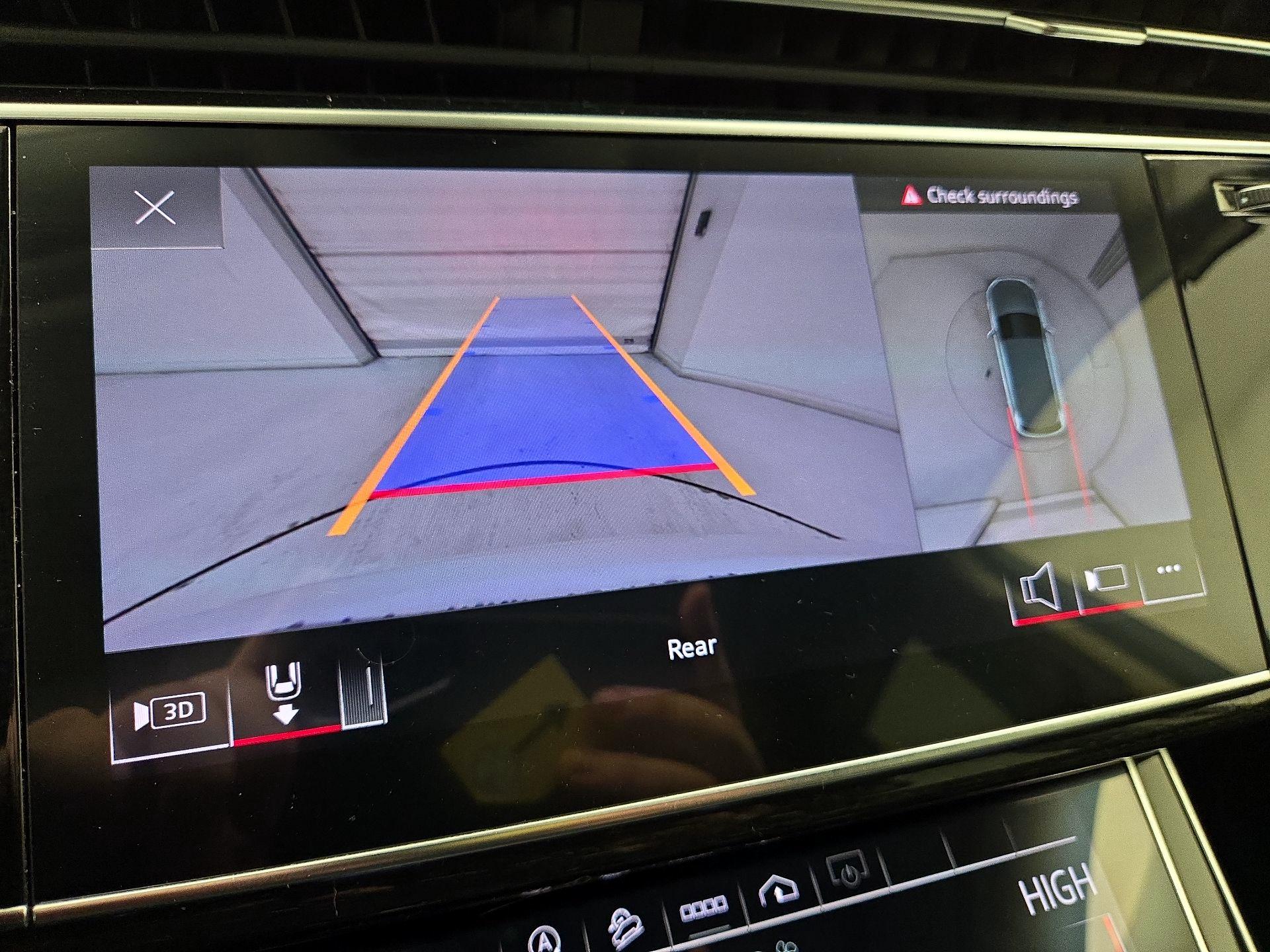 Thumbnail: 2023 Audi Q7 - 15