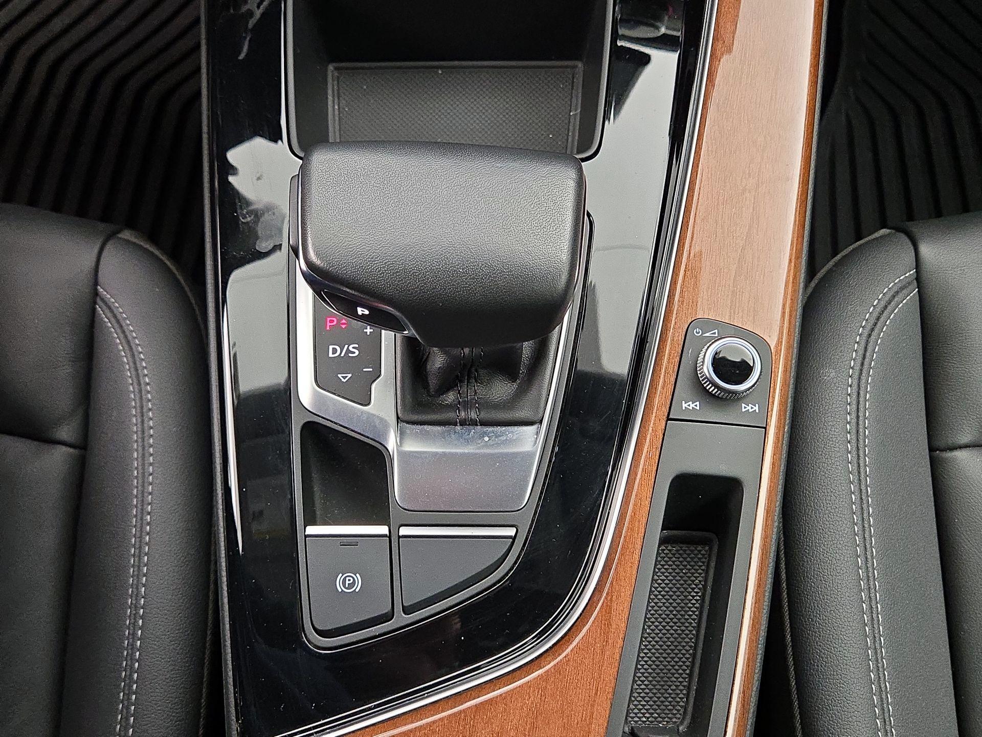 Thumbnail: 2023 Audi A4 - 16