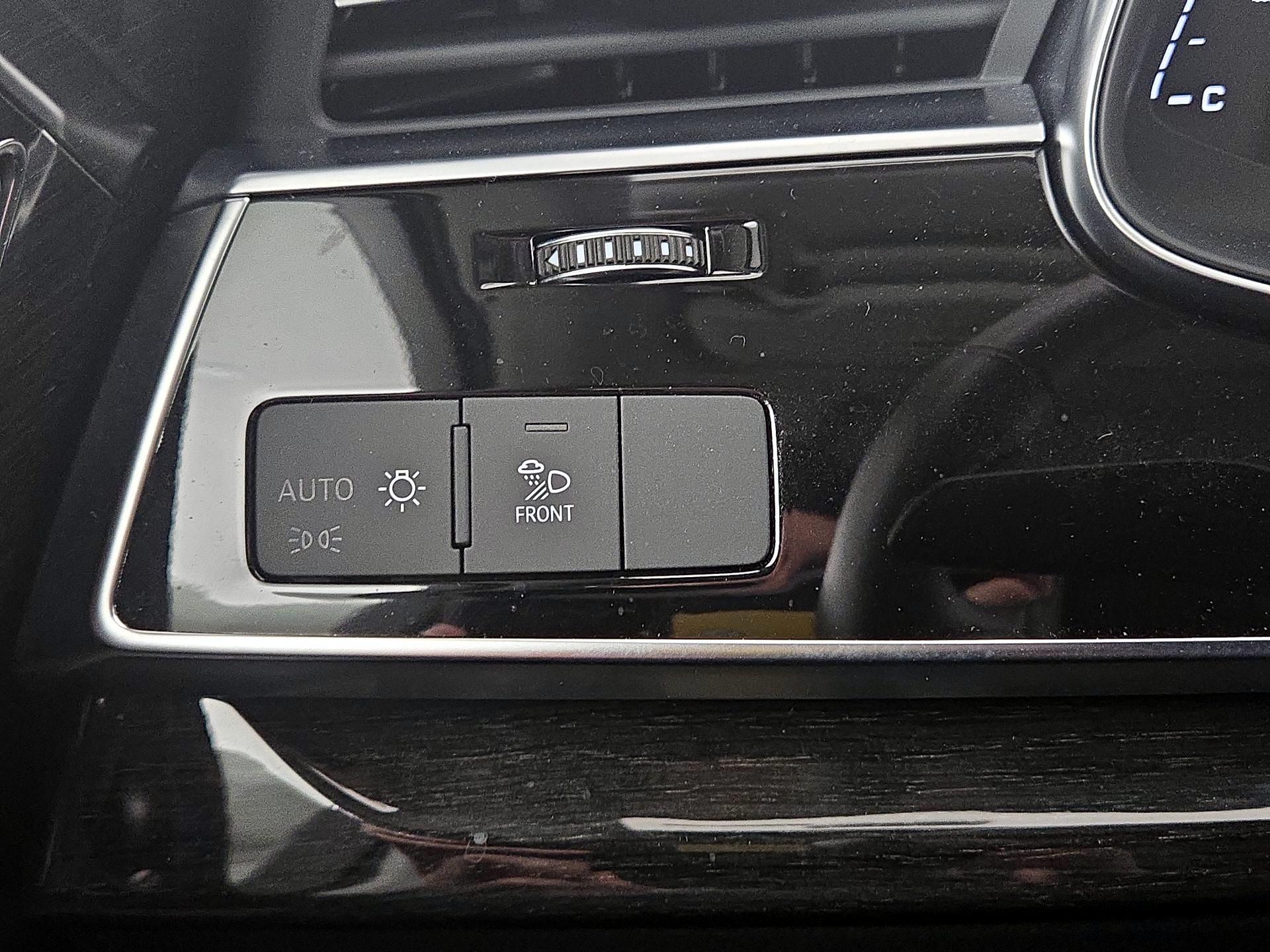 Thumbnail: 2023 Audi Q7 - 13