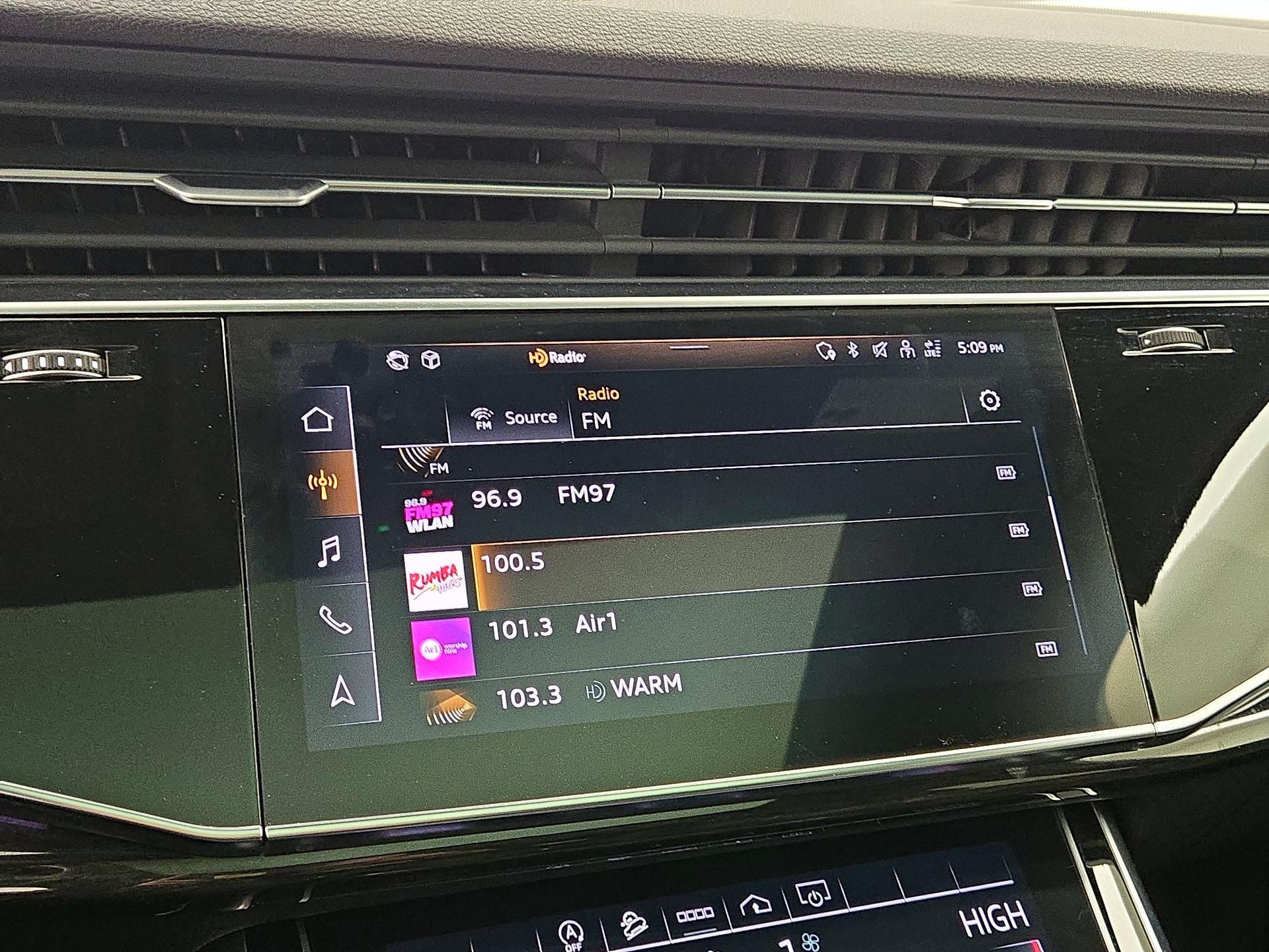 Thumbnail: 2022 Audi Q7 - 16