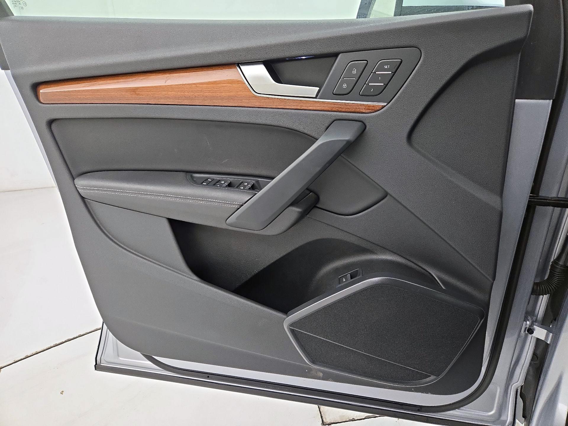 Thumbnail: 2022 Audi Q5 - 12