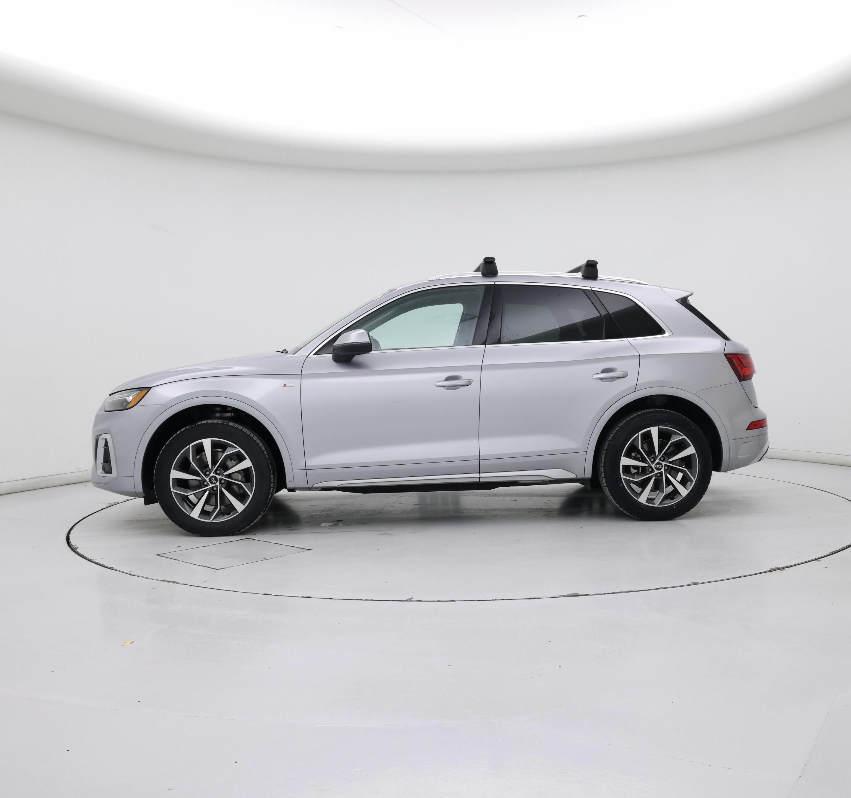 Thumbnail: 2022 Audi Q5 - 3