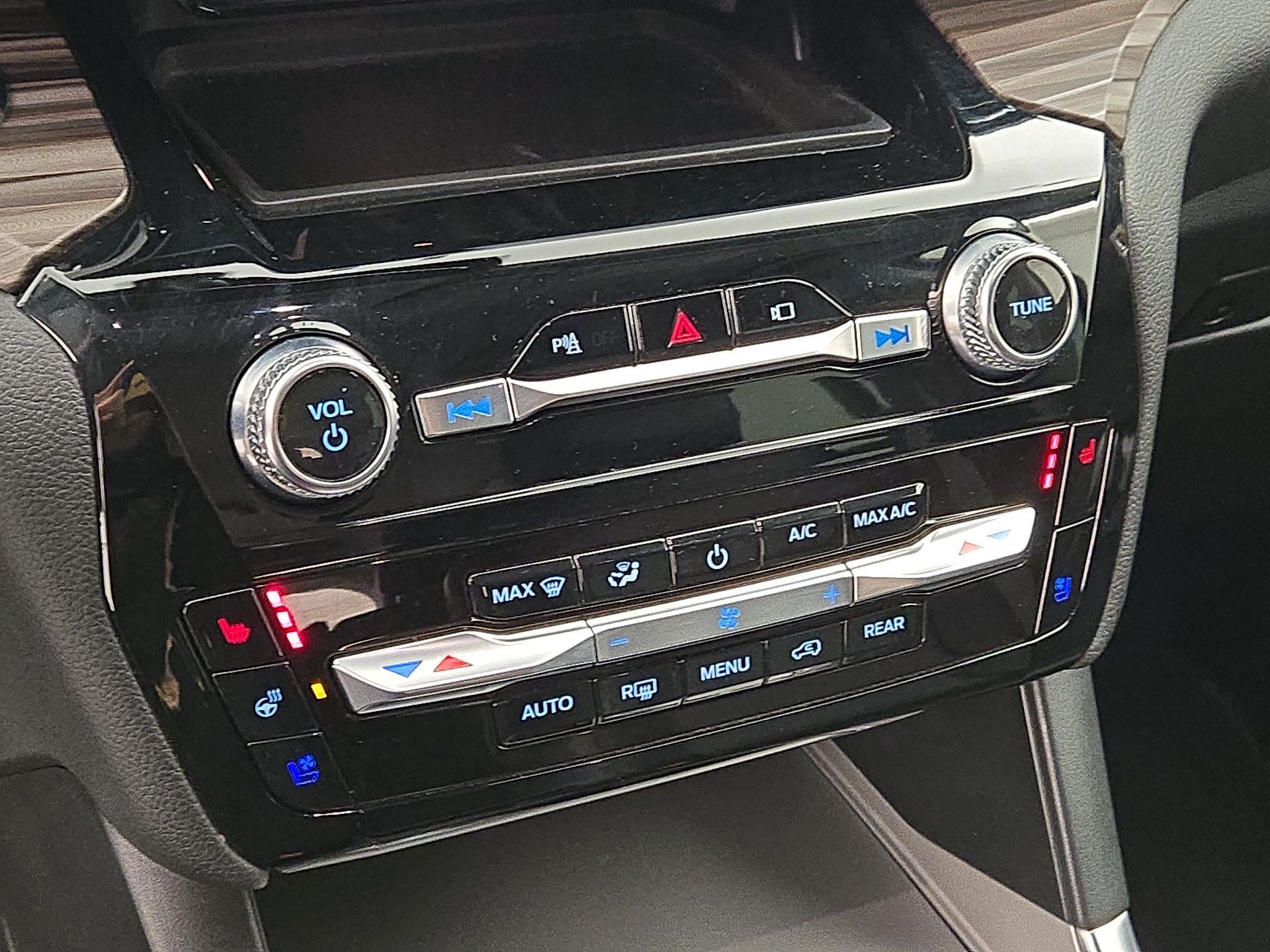 Thumbnail: 2023 Ford Explorer - 17