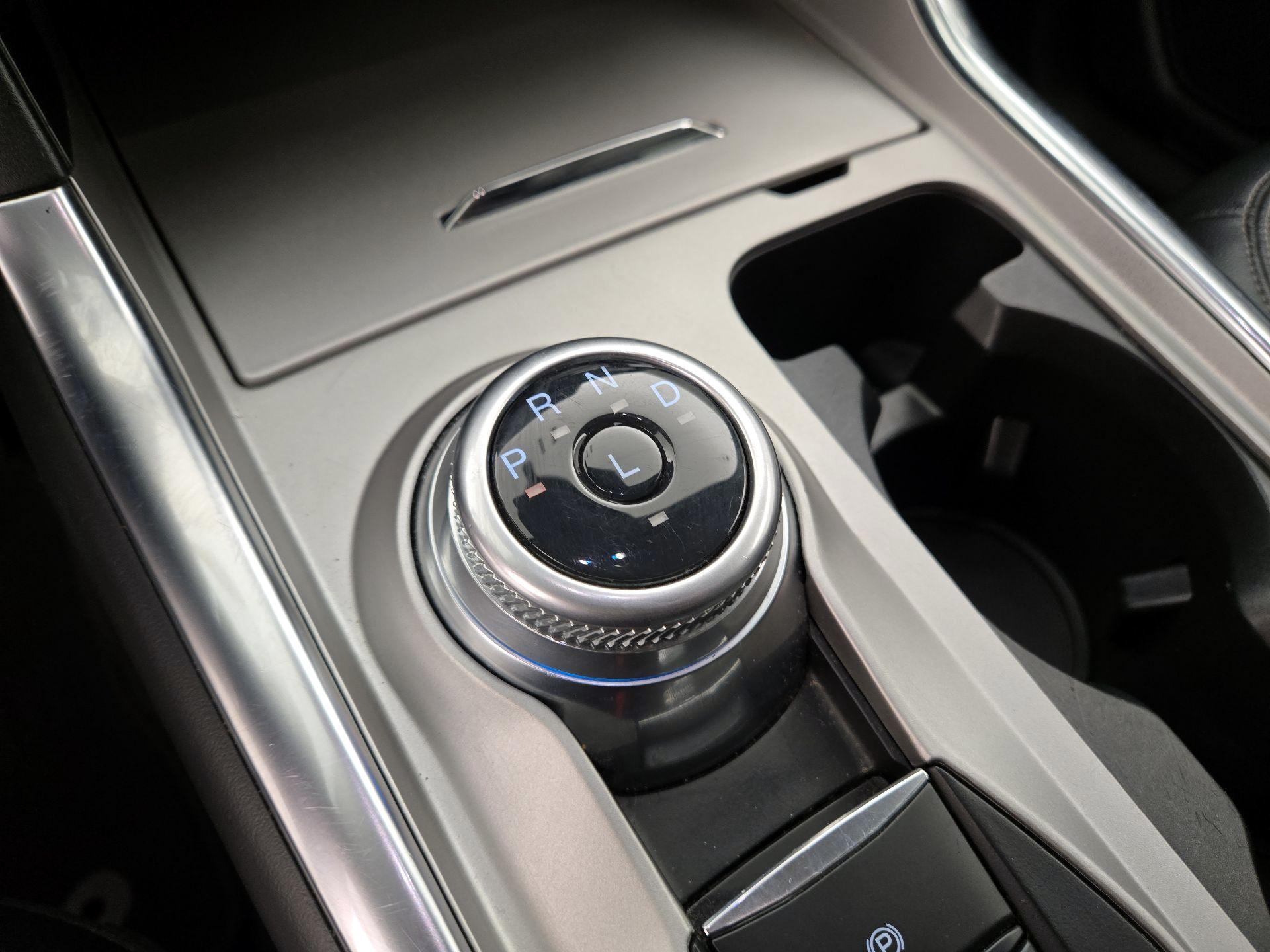 Thumbnail: 2023 Ford Explorer - 18