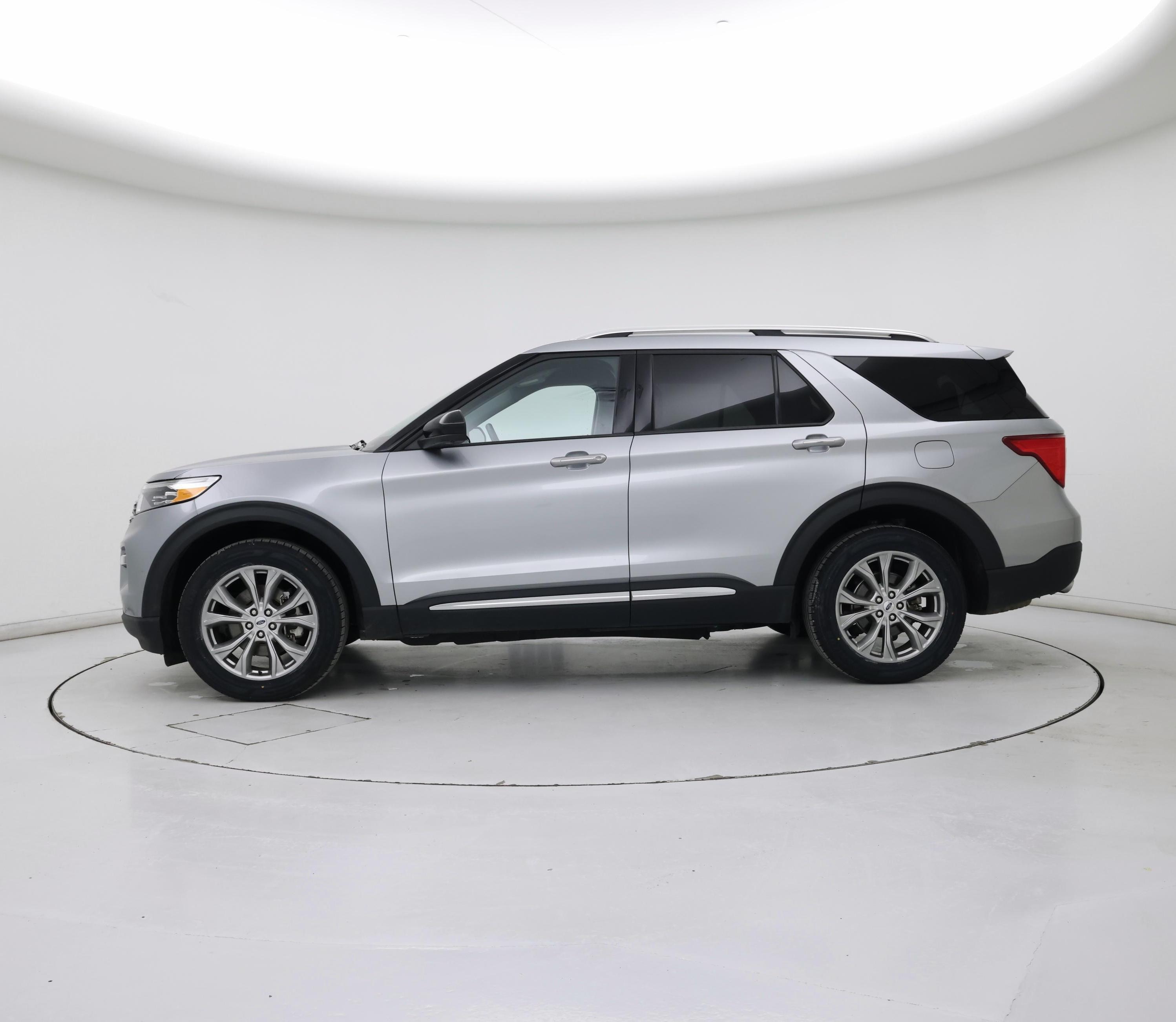Thumbnail: 2023 Ford Explorer - 3