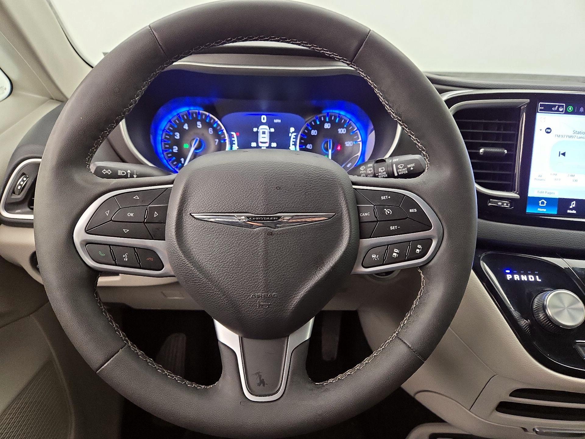 Thumbnail: 2024 Chrysler Pacifica - 10