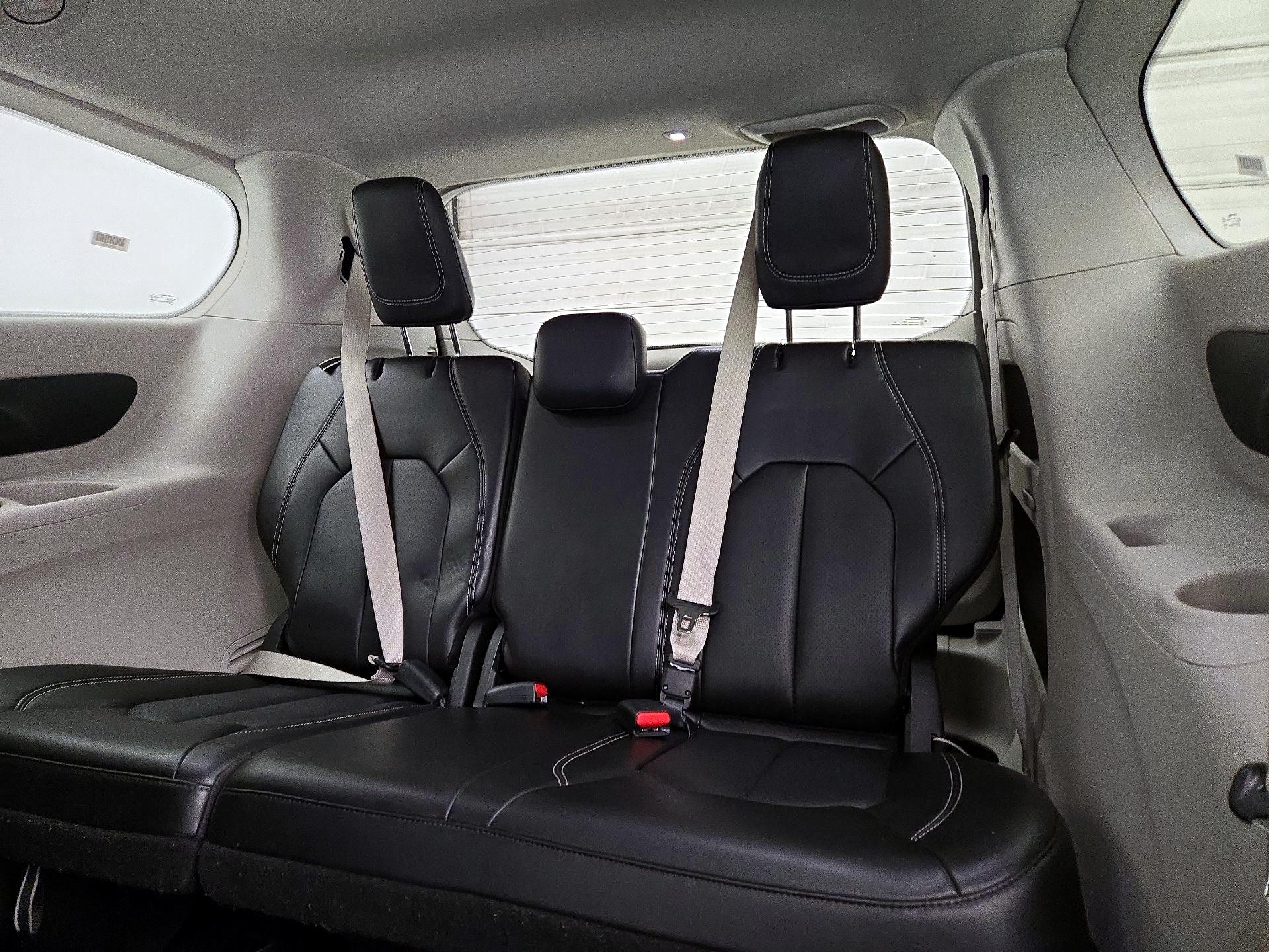 Thumbnail: 2024 Chrysler Pacifica - 19