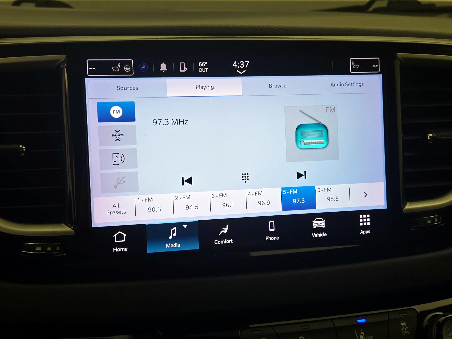 Thumbnail: 2023 Chrysler Pacifica - 15