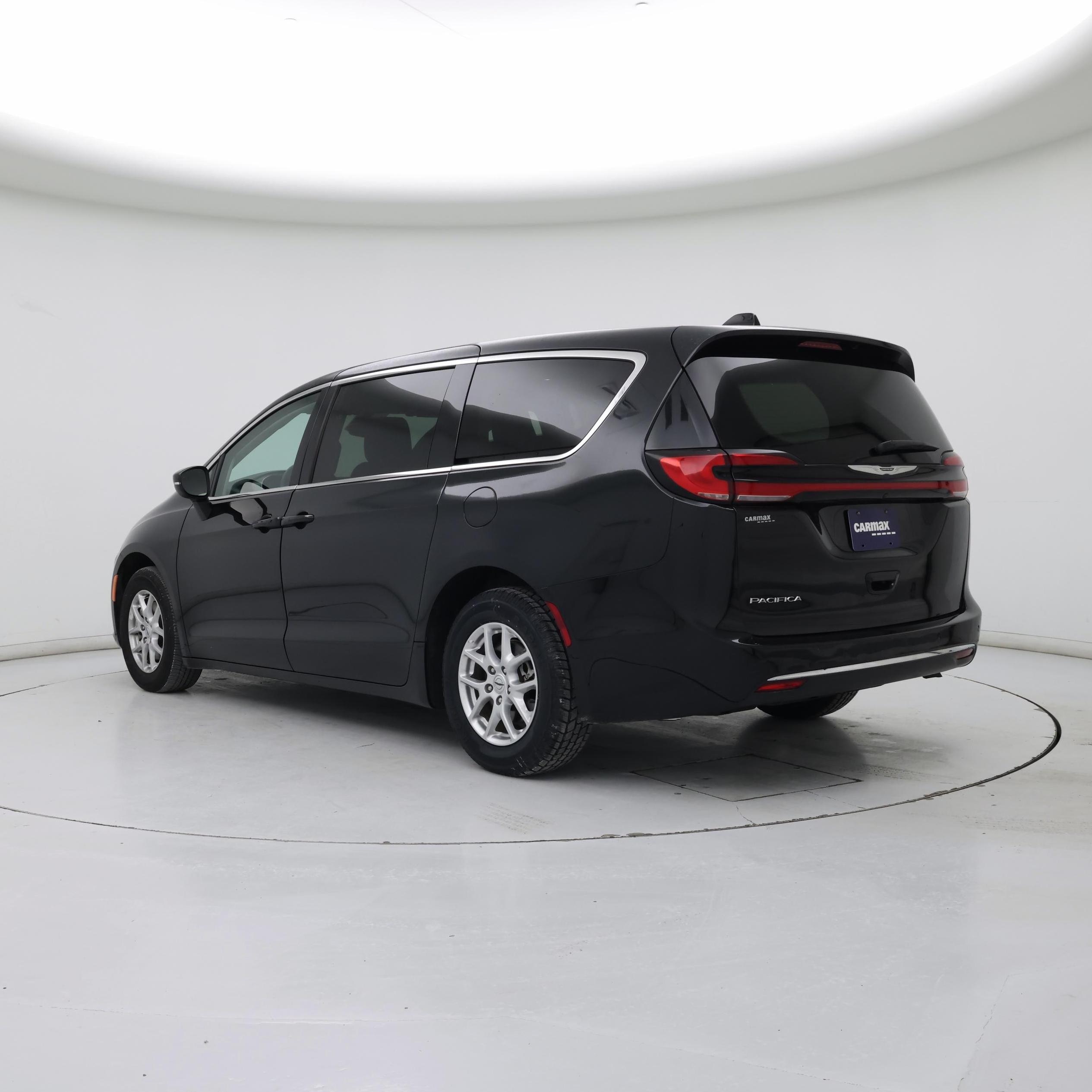 Thumbnail: 2023 Chrysler Pacifica - 2