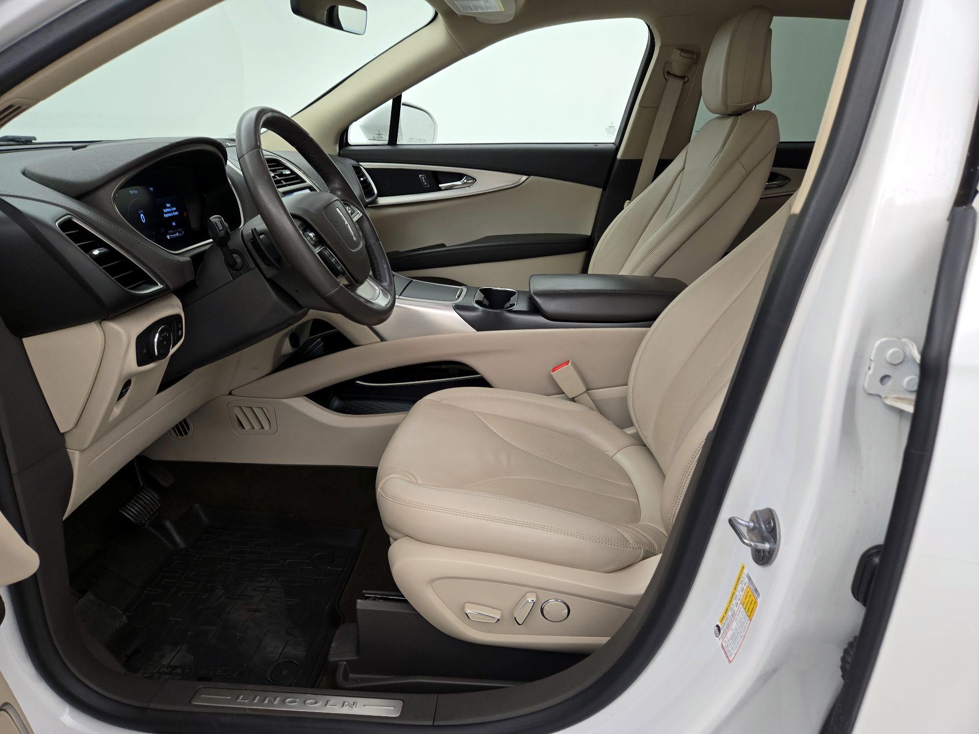 Thumbnail: 2020 Lincoln Nautilus - 11