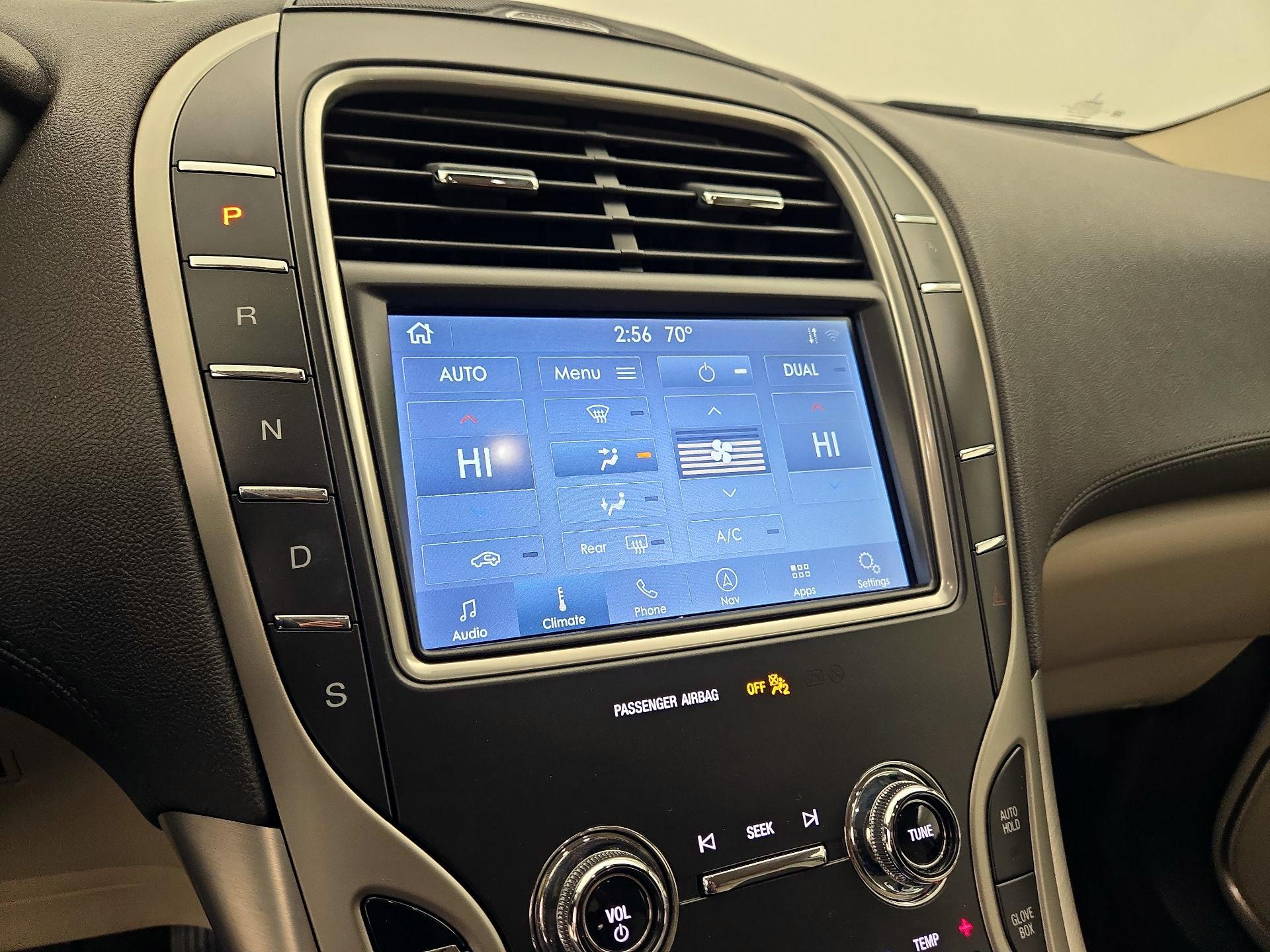 Thumbnail: 2020 Lincoln Nautilus - 17