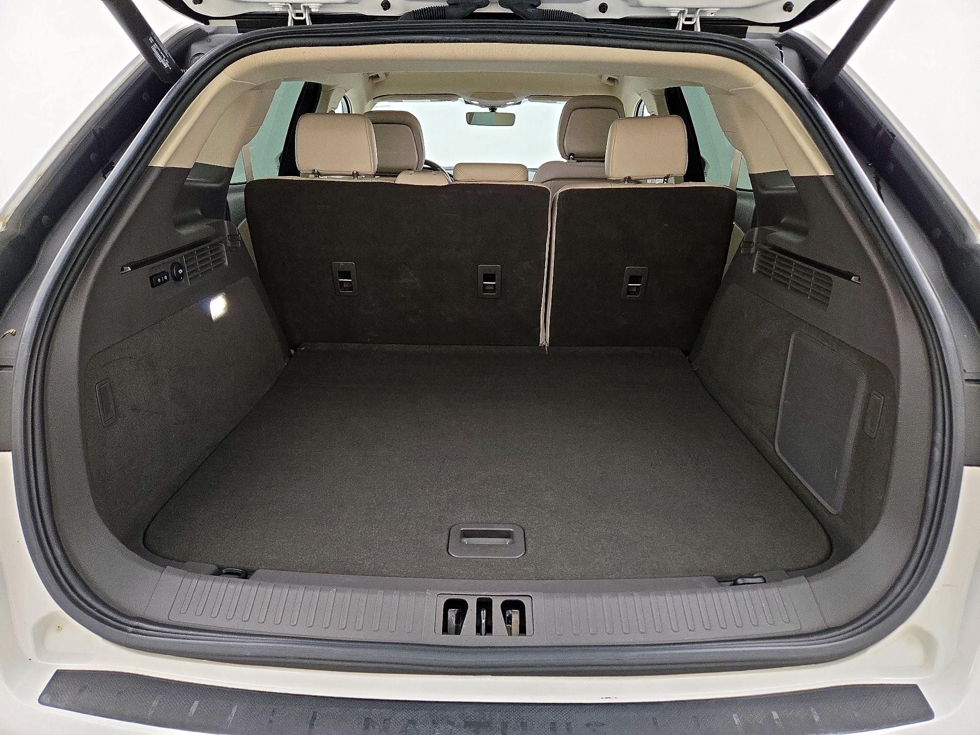 Thumbnail: 2020 Lincoln Nautilus - 20