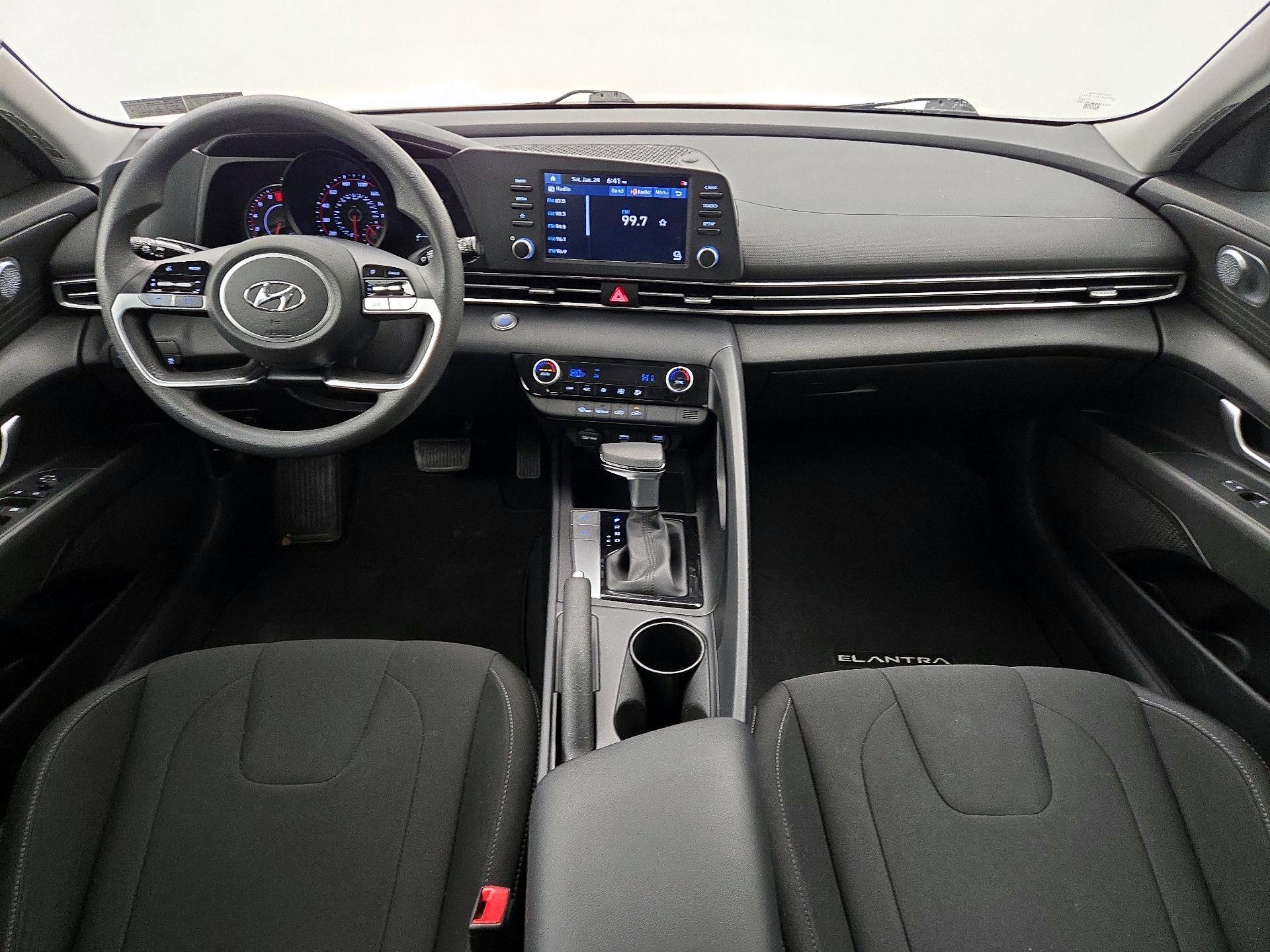 Thumbnail: 2022 Hyundai Elantra - 9