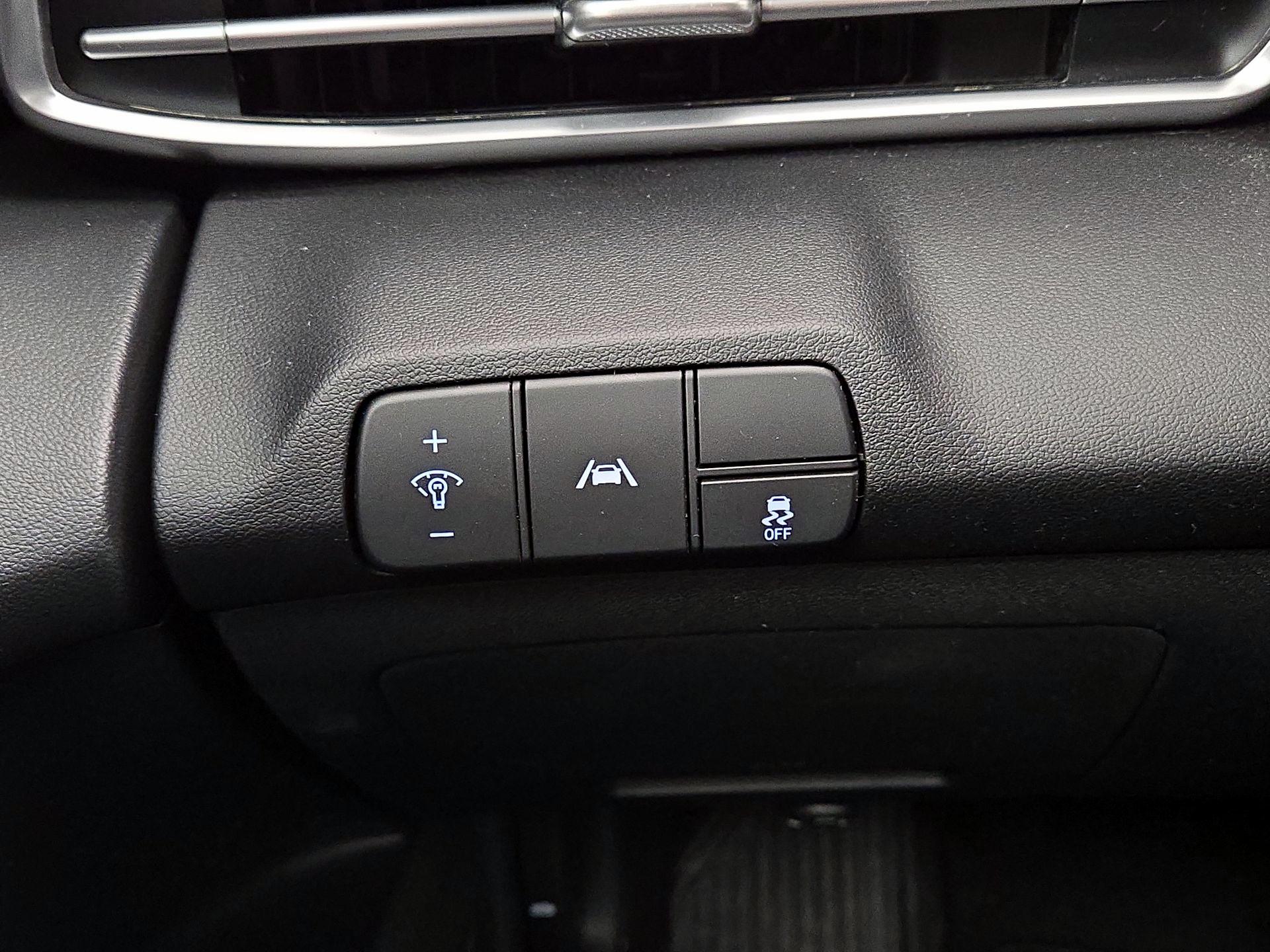 Thumbnail: 2022 Hyundai Elantra - 13