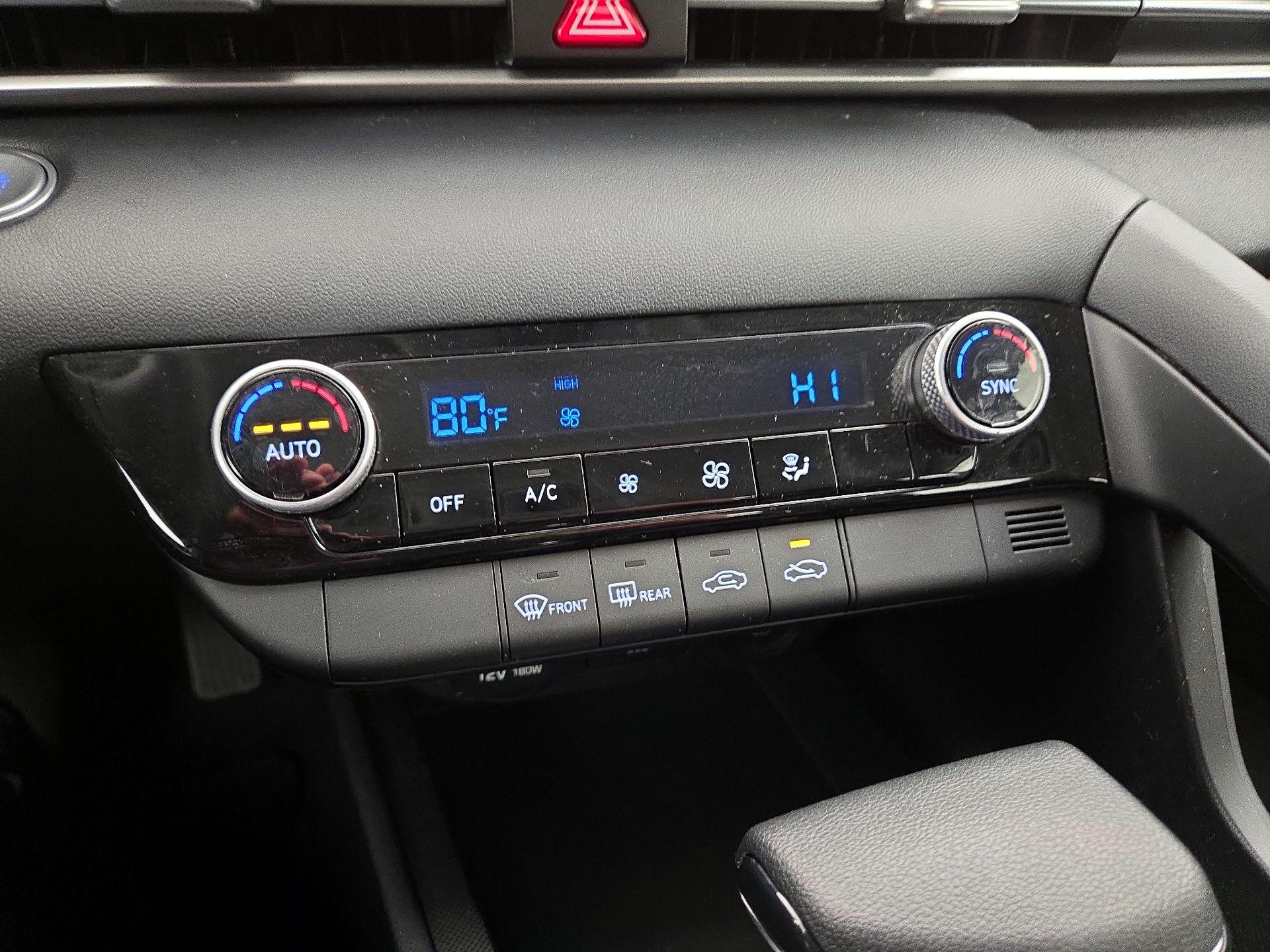 Thumbnail: 2022 Hyundai Elantra - 16