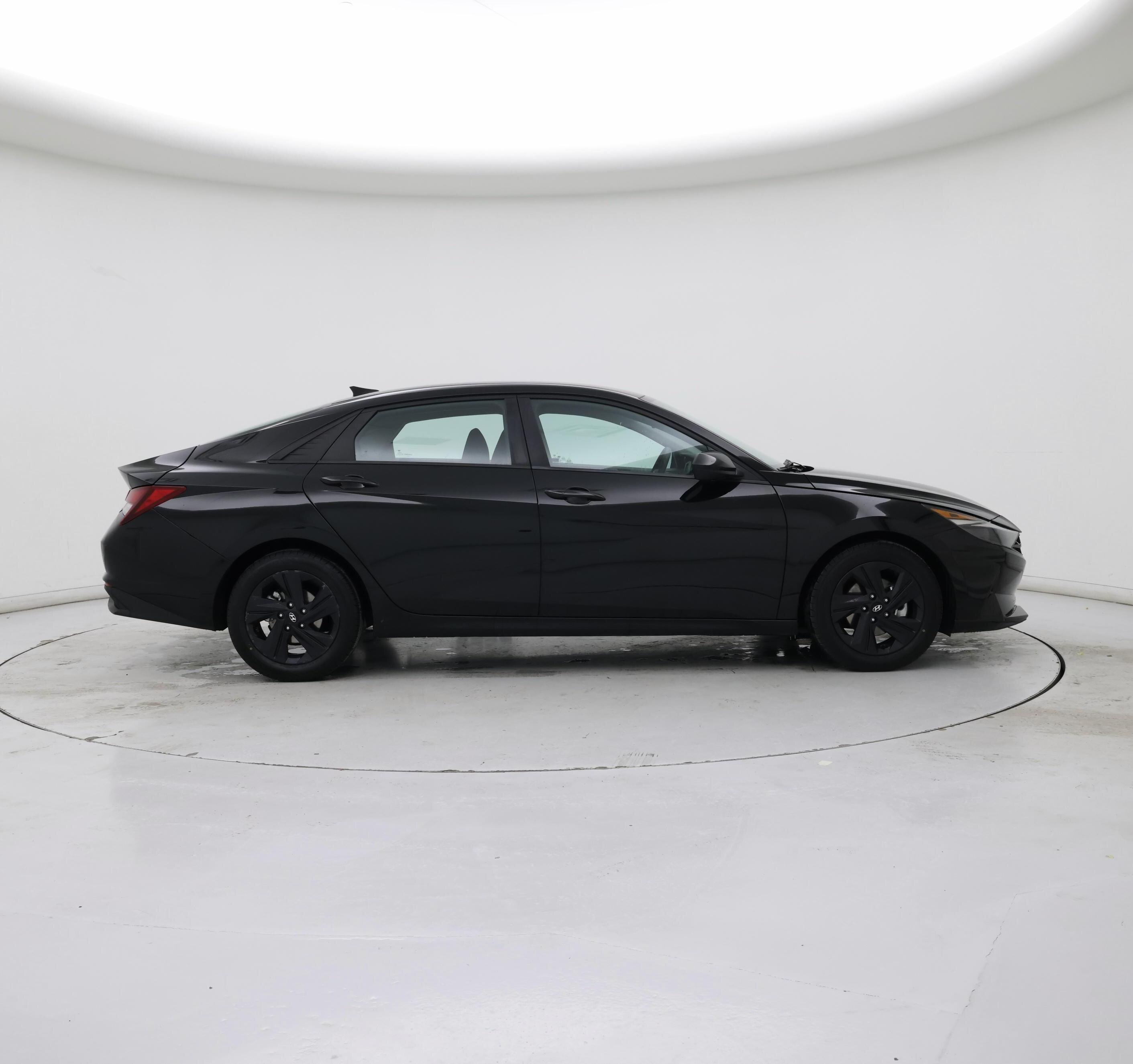 Thumbnail: 2022 Hyundai Elantra - 7