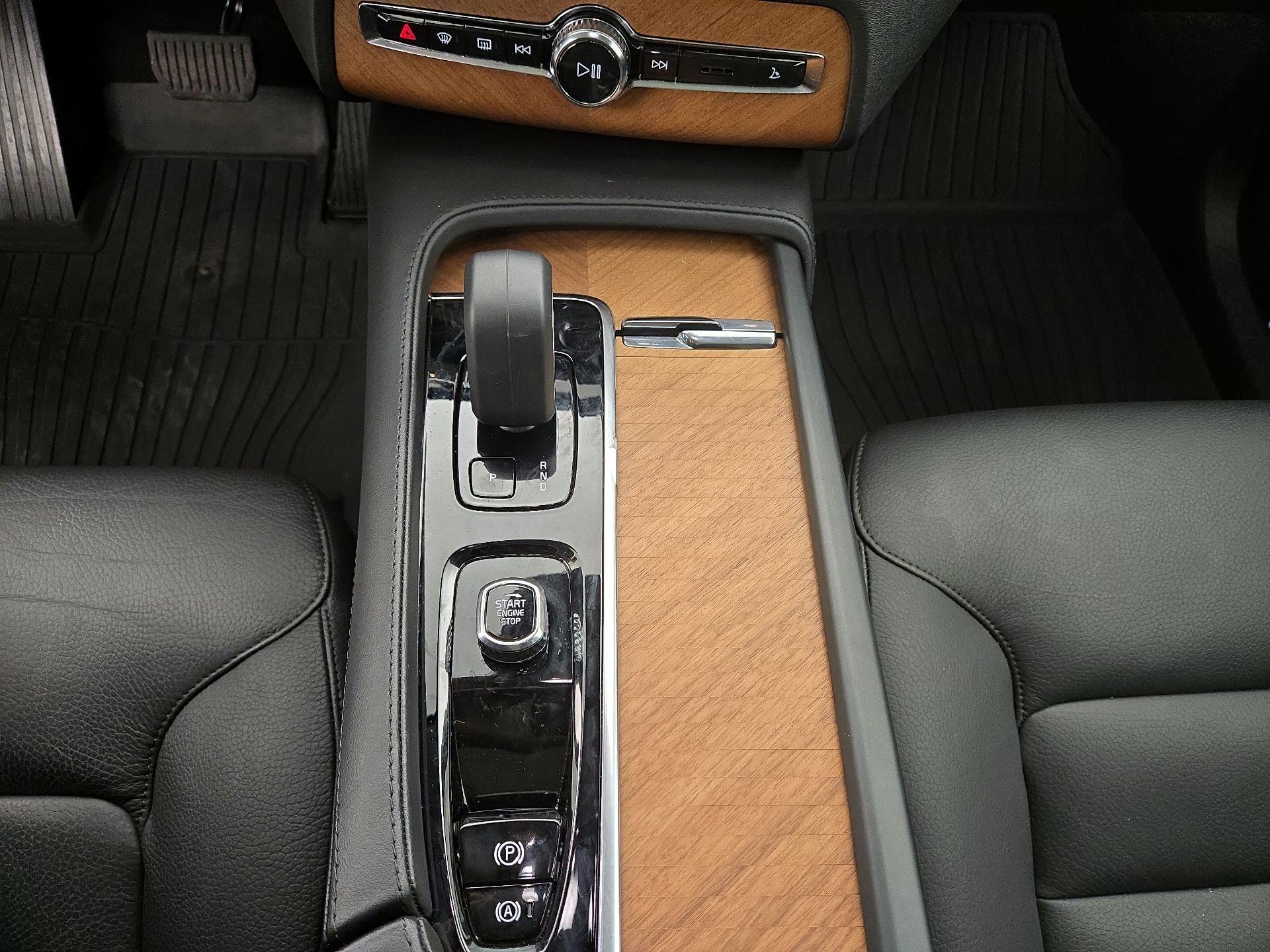 Thumbnail: 2023 Volvo XC90 - 18