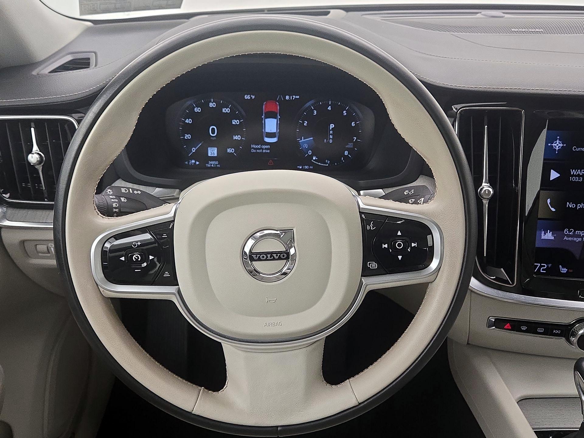 Thumbnail: 2021 Volvo S60 - 10