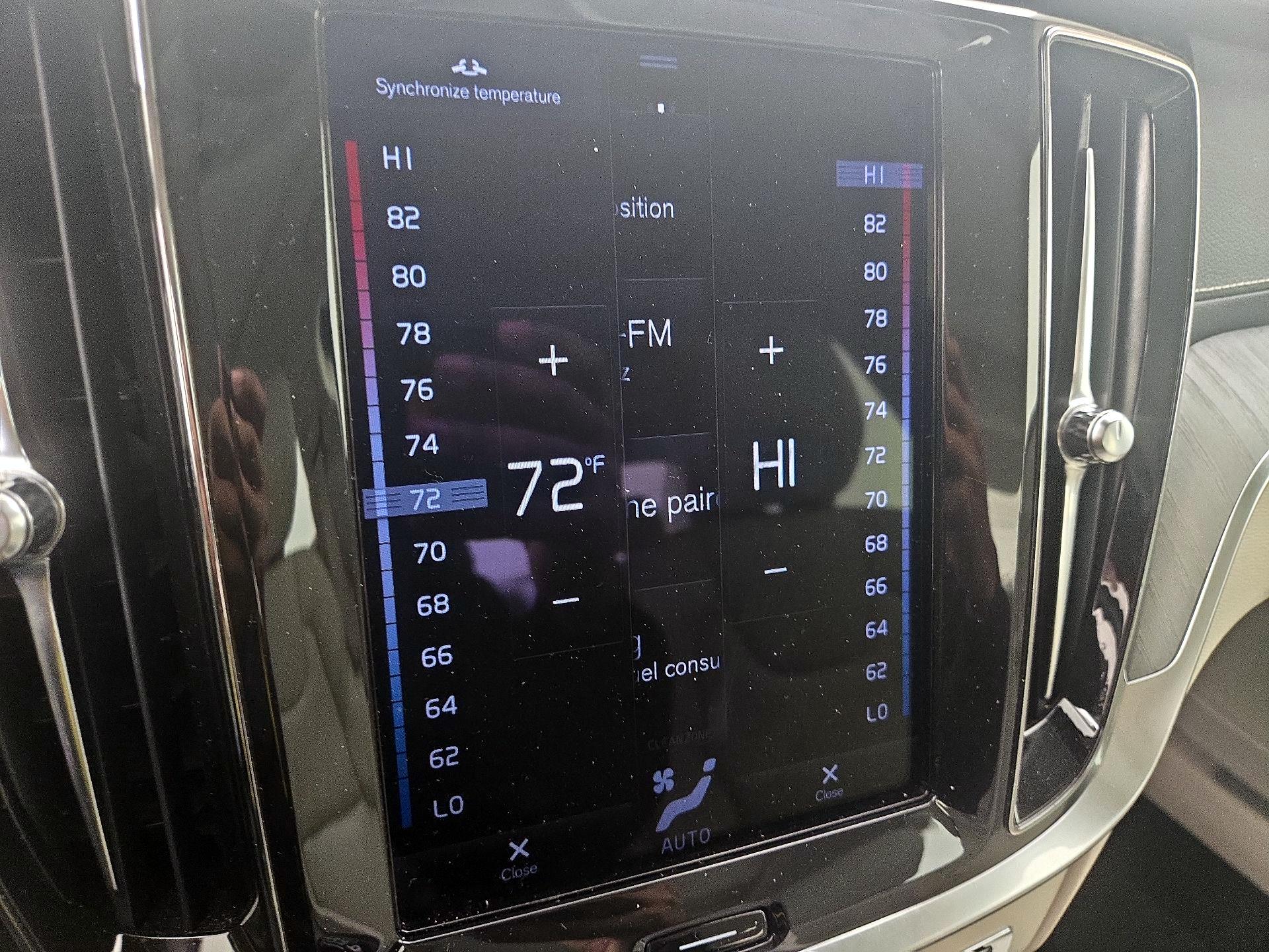 Thumbnail: 2021 Volvo S60 - 16