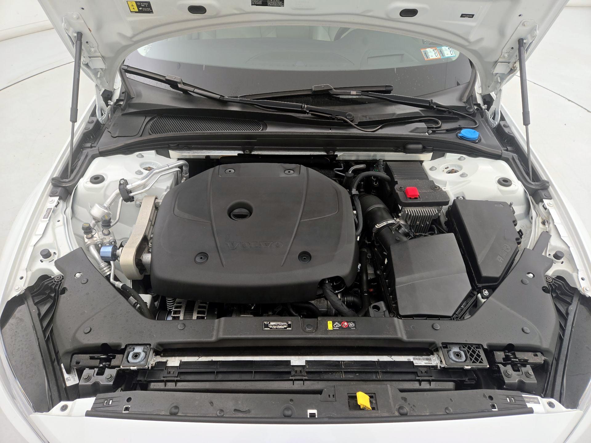 Thumbnail: 2021 Volvo S60 - 20