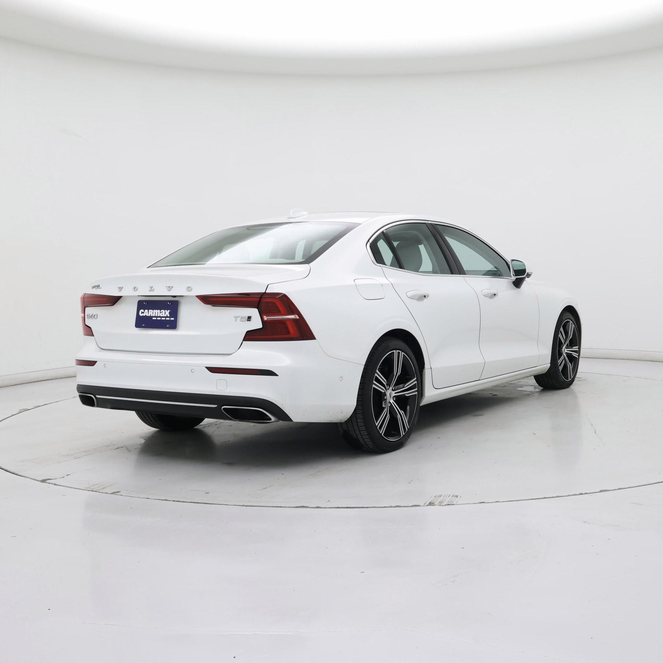 Thumbnail: 2021 Volvo S60 - 8