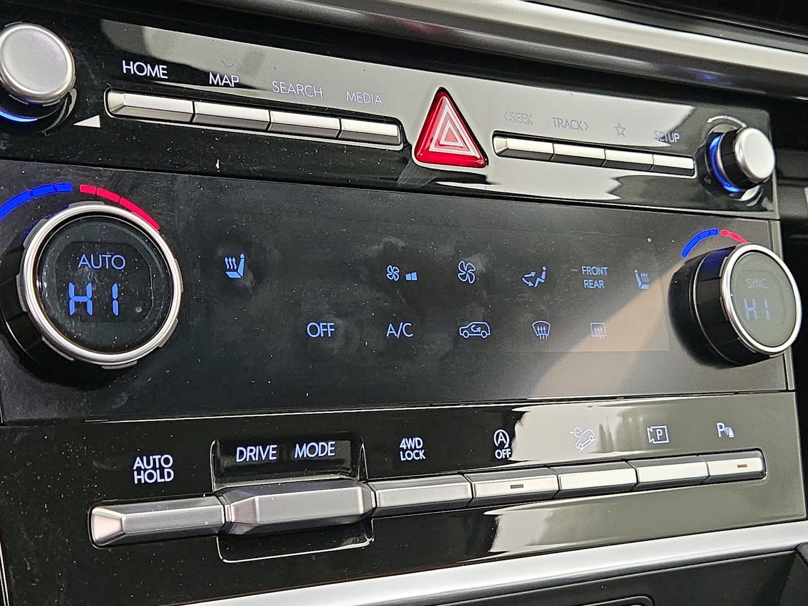 2024 Hyundai Santa Fe SEL - Photo 16