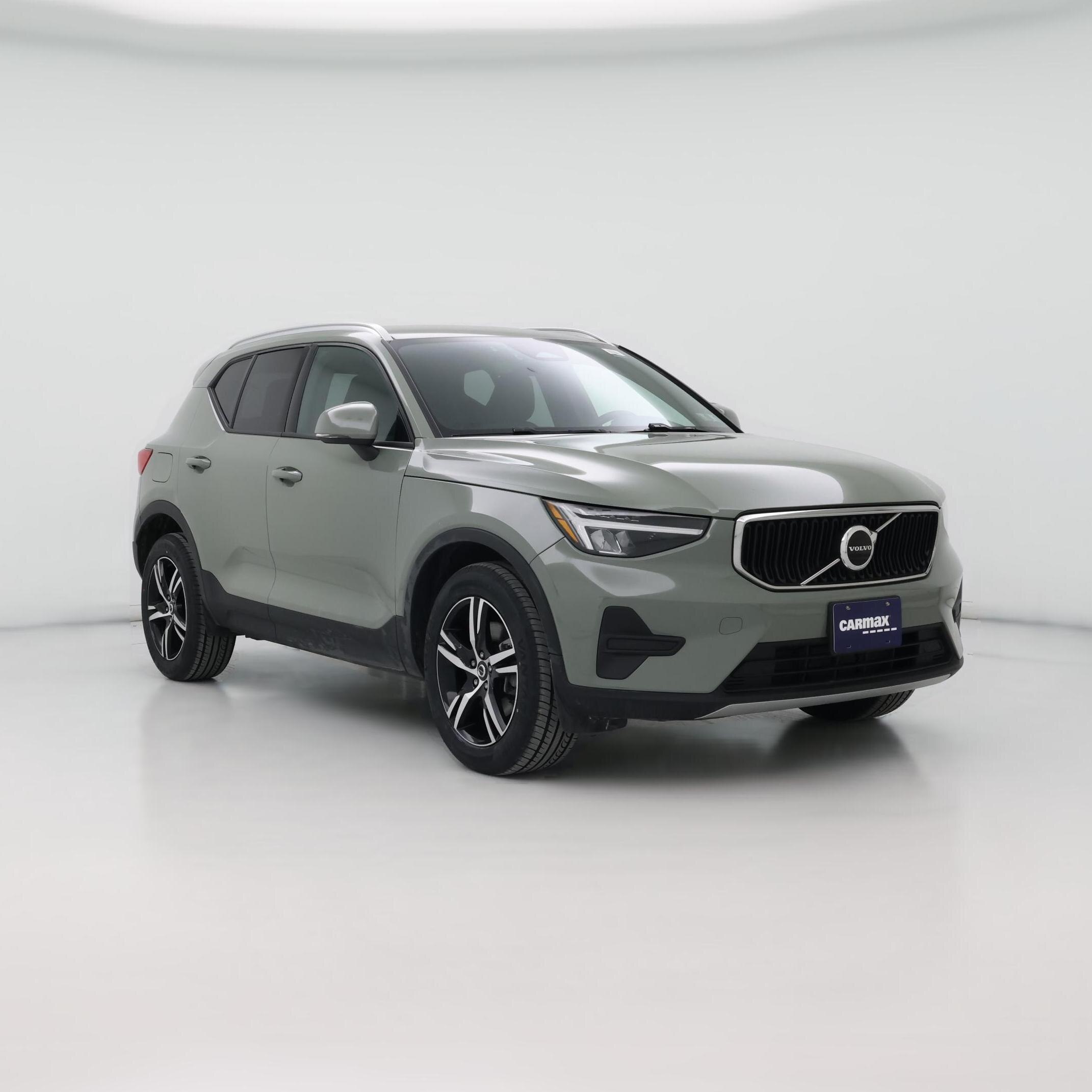 Thumbnail: 2023 Volvo XC40 - 1