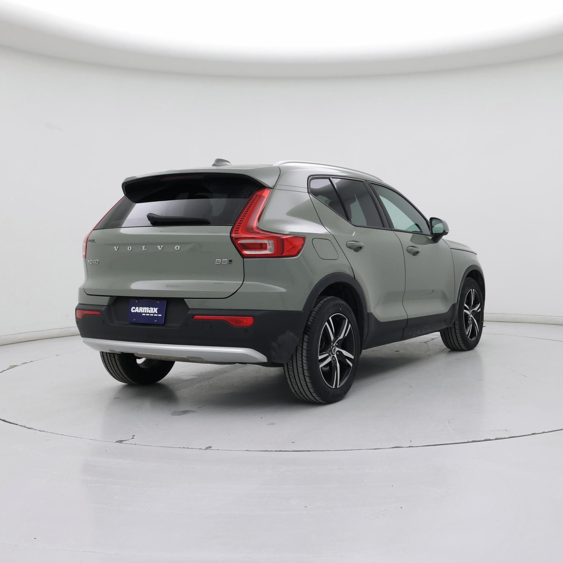 Thumbnail: 2023 Volvo XC40 - 8