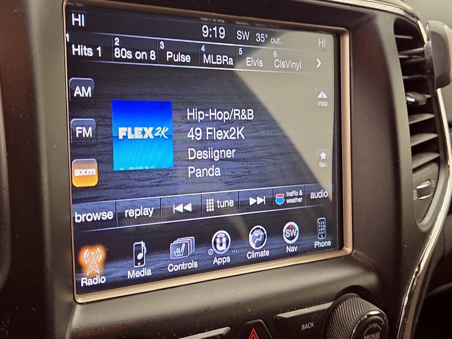 Thumbnail: 2014 Jeep Grand Cherokee - 14