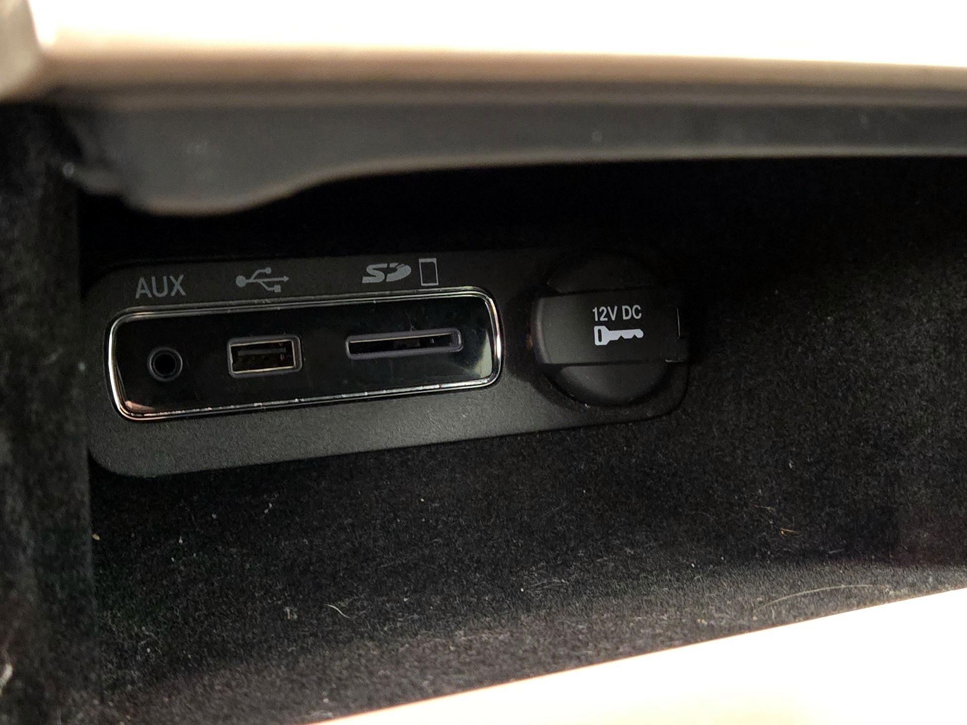 Thumbnail: 2014 Jeep Grand Cherokee - 17