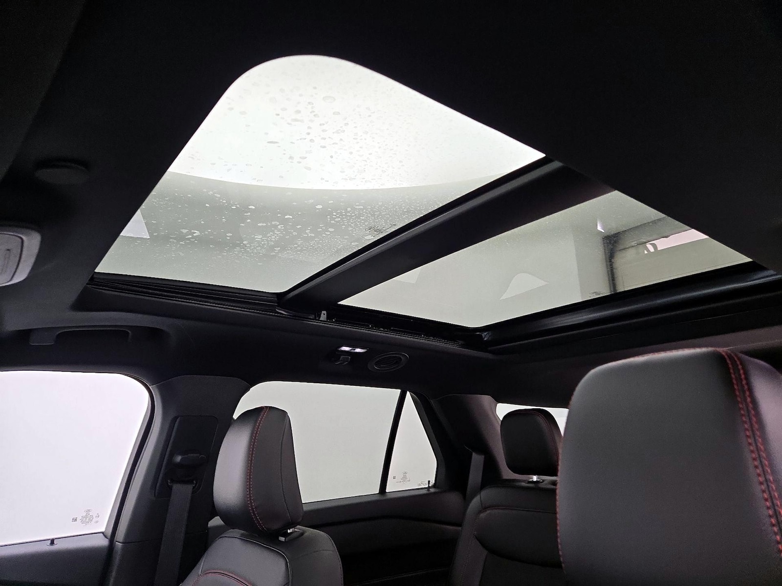 2024 Ford Explorer ST-LINE - Photo 21