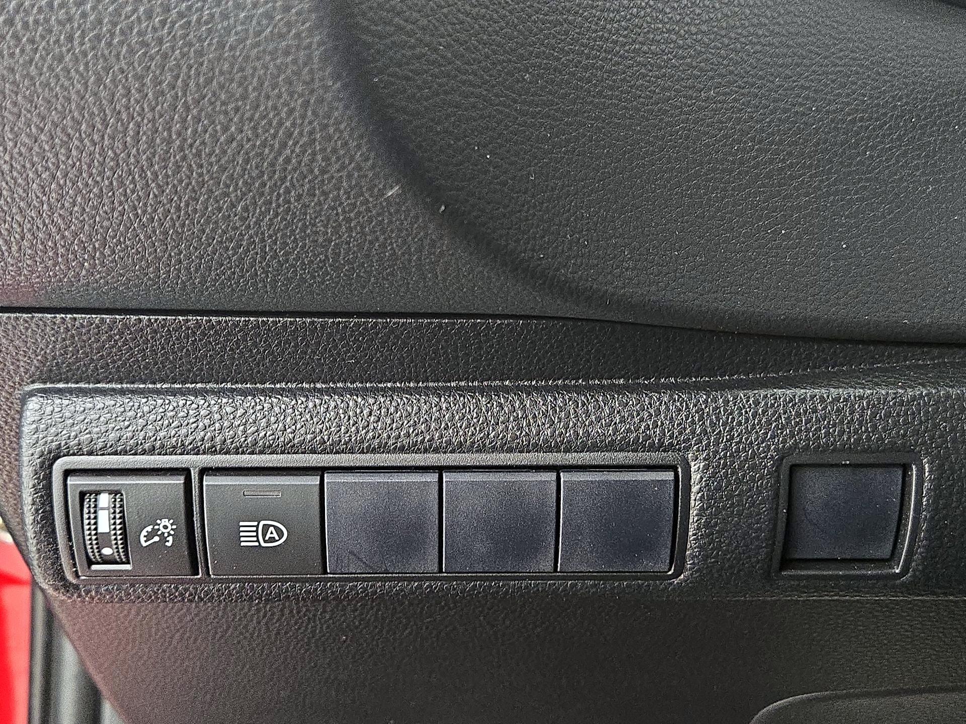 Thumbnail: 2021 Toyota Corolla - 13