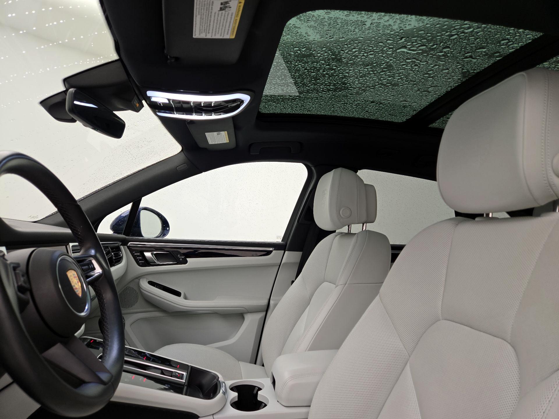 Thumbnail: 2023 Porsche Macan - 19