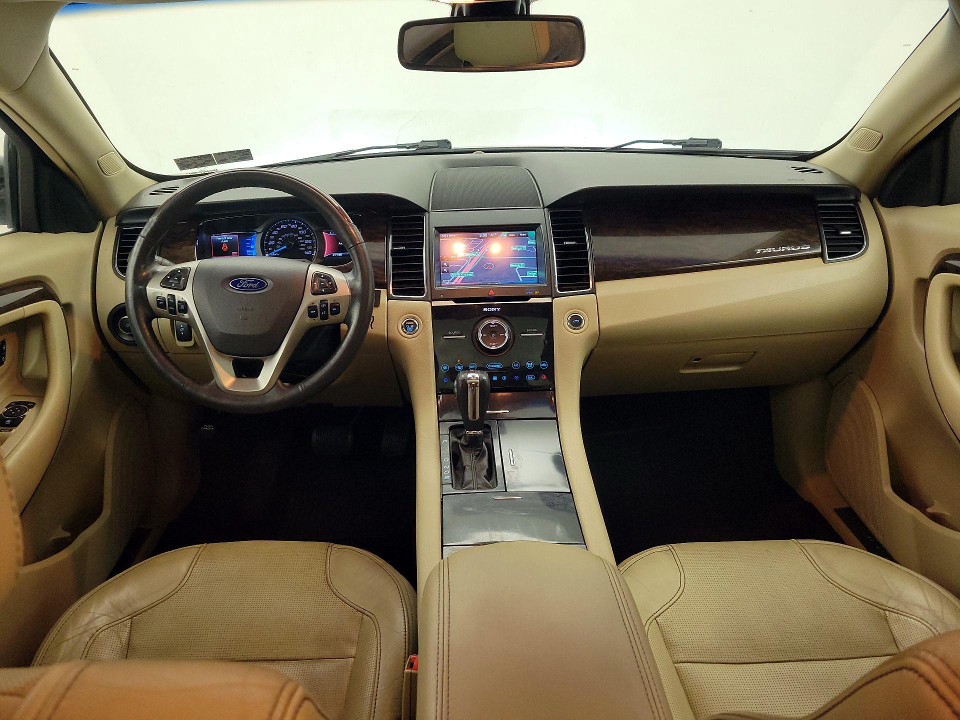 Thumbnail: 2015 Ford Taurus - 9